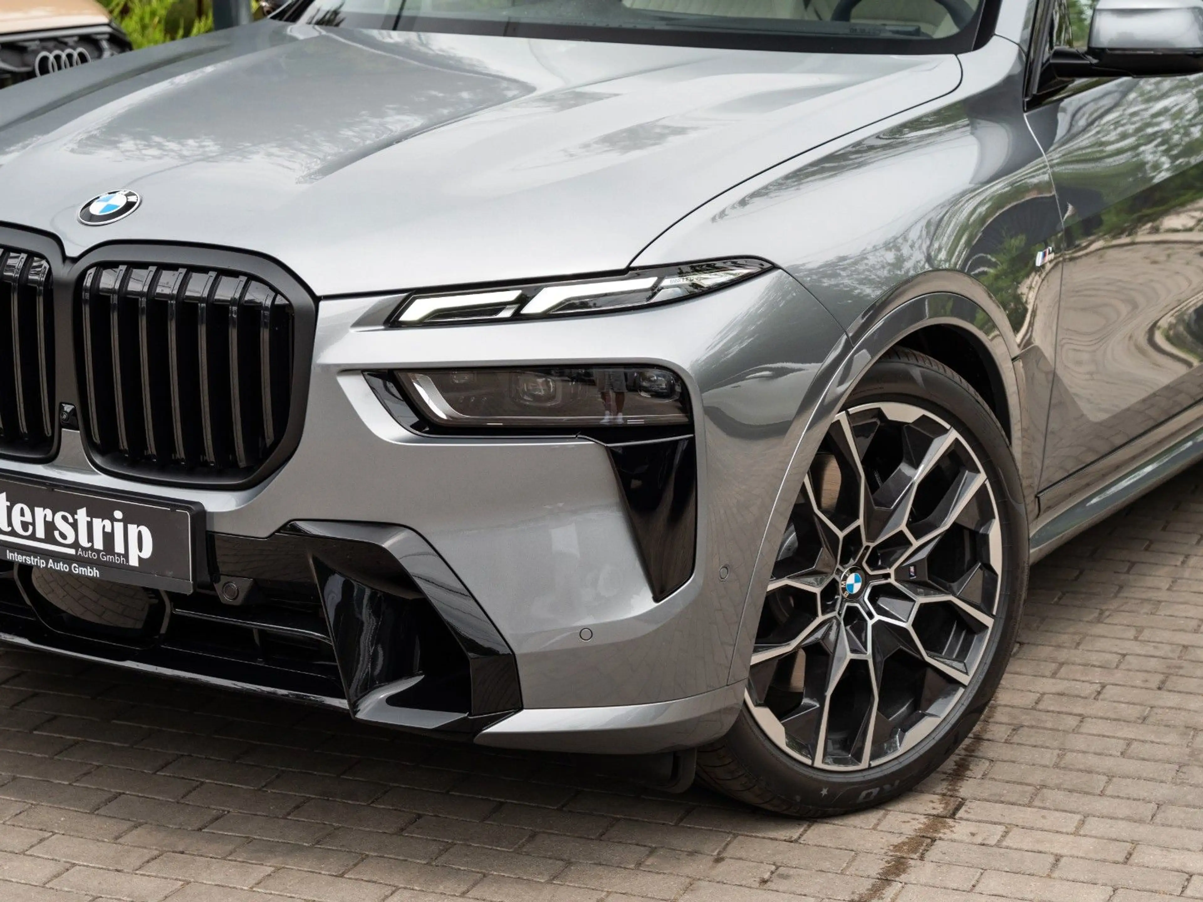 BMW X7 40d M SPORT.6SITZER.LUFTFE.PANO.ICONICG.5/100 — photo 8