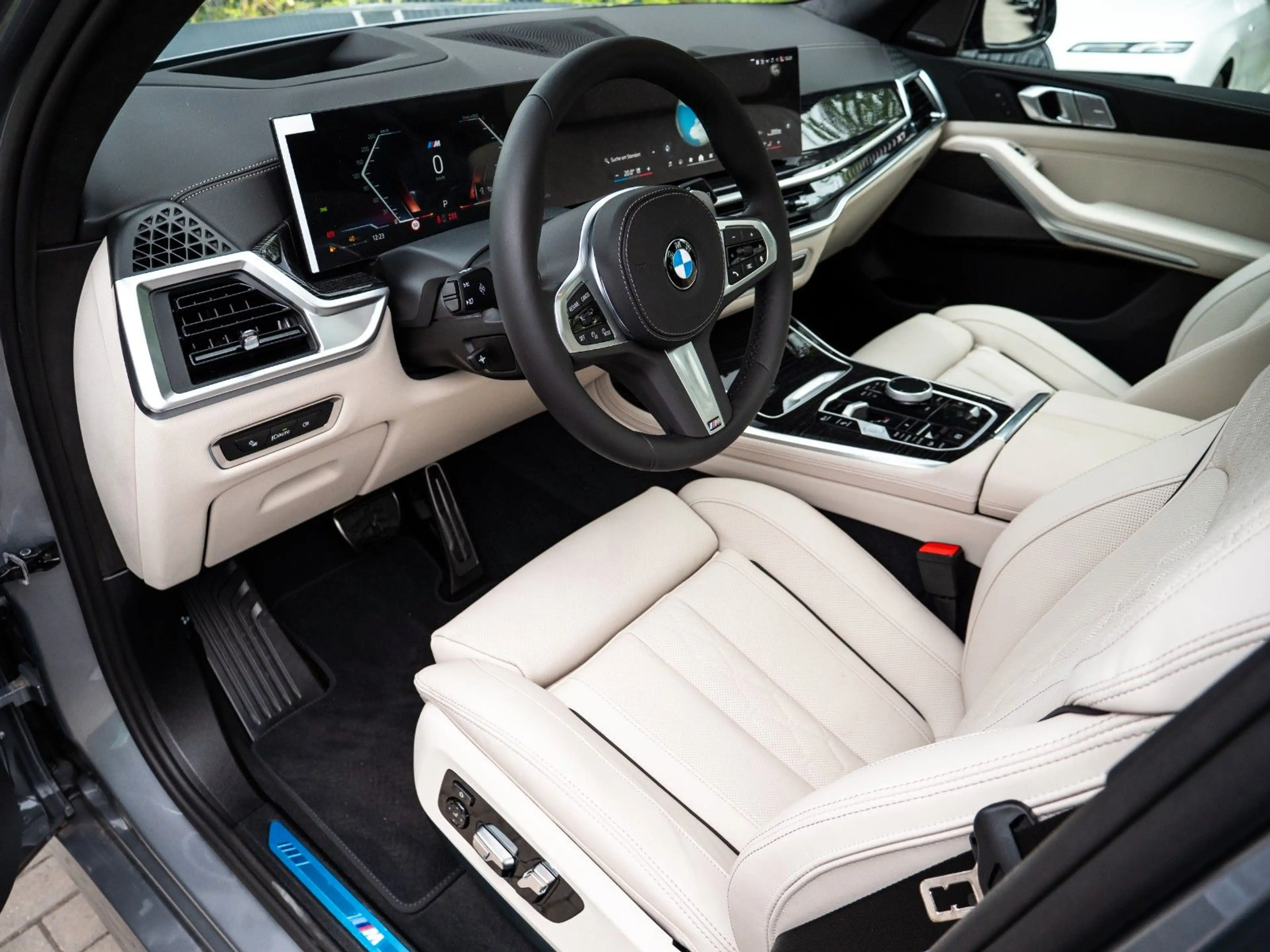 BMW X7 40d M SPORT.6SITZER.LUFTFE.PANO.ICONICG.5/100 — photo 15