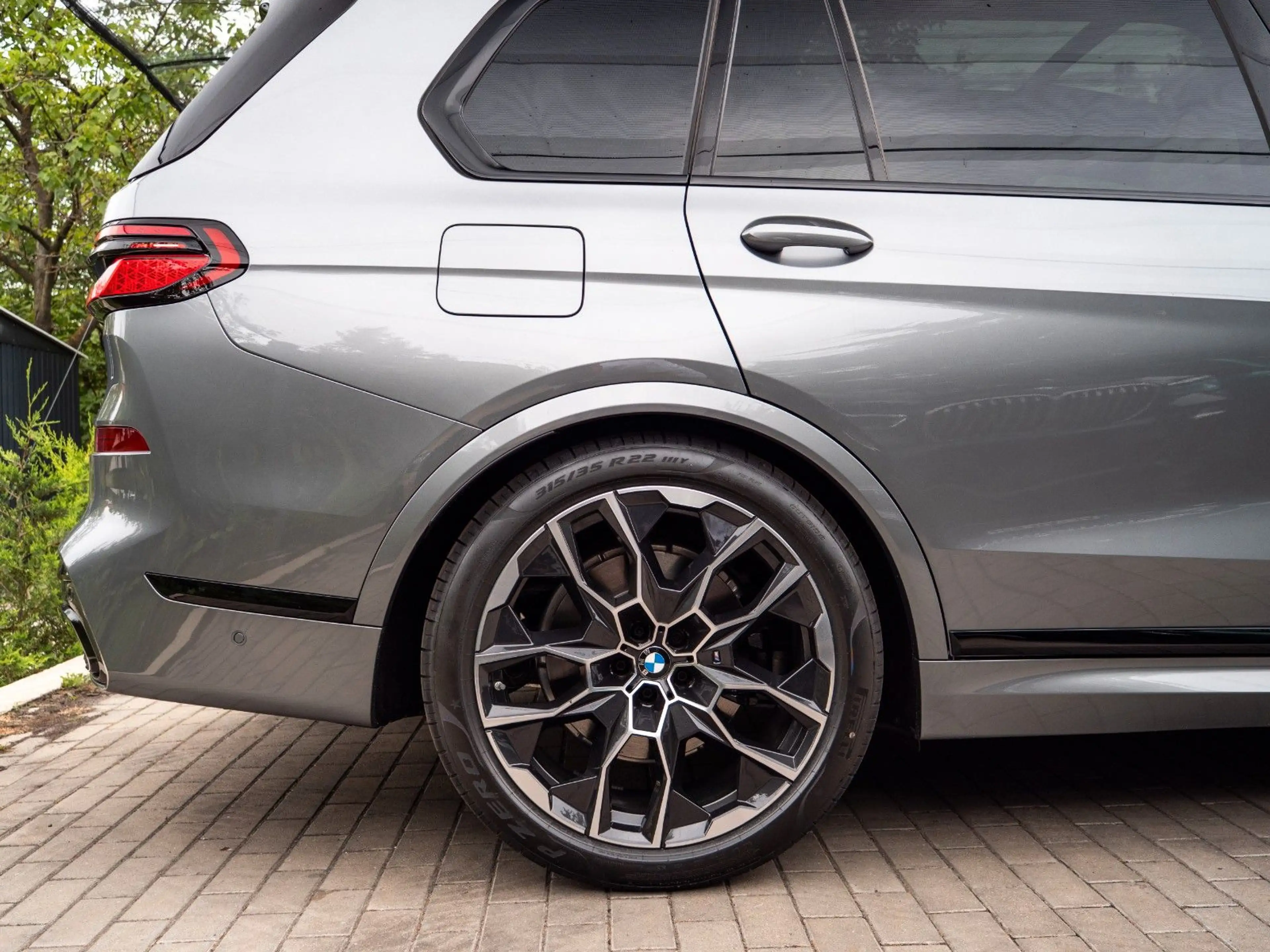 BMW X7 40d M SPORT.6SITZER.LUFTFE.PANO.ICONICG.5/100 — photo 13