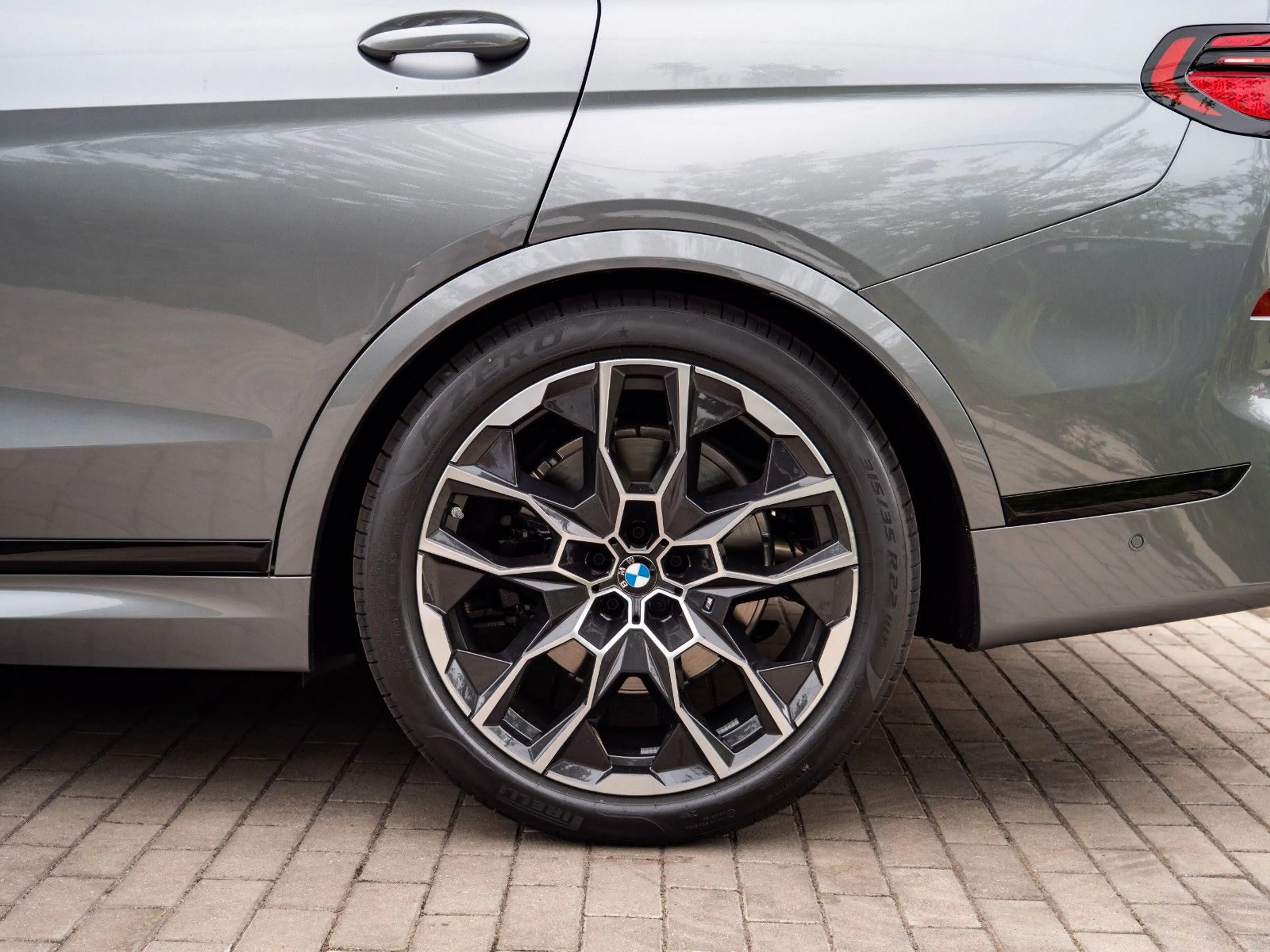 BMW X7 40d M SPORT.6SITZER.LUFTFE.PANO.ICONICG.5/100 — photo 12