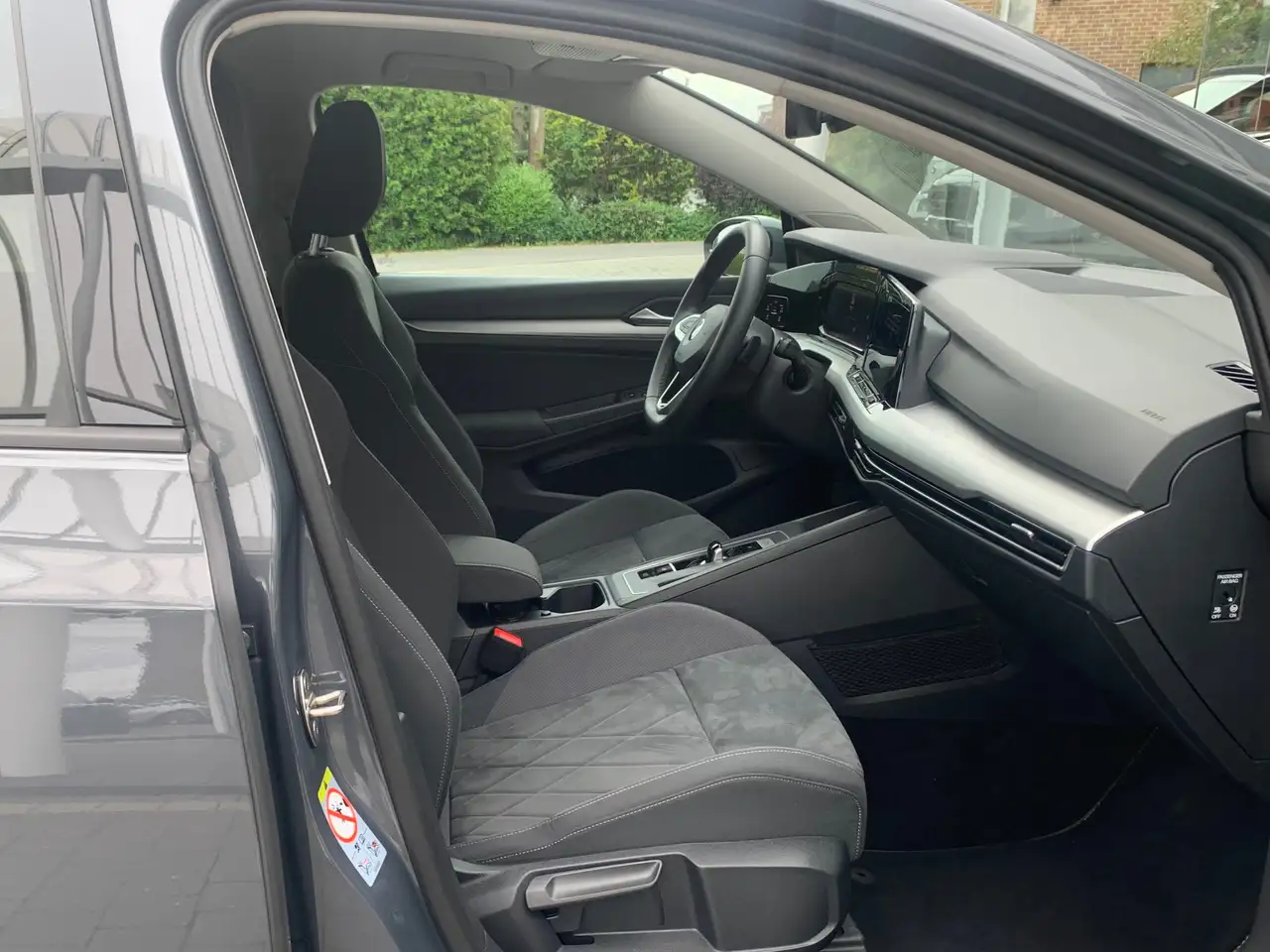 Volkswagen Golf VIII STYLE 1.0 eTSI 110CV / DSG / Boite Auto / MILD HYBRID /, миниатюра 16