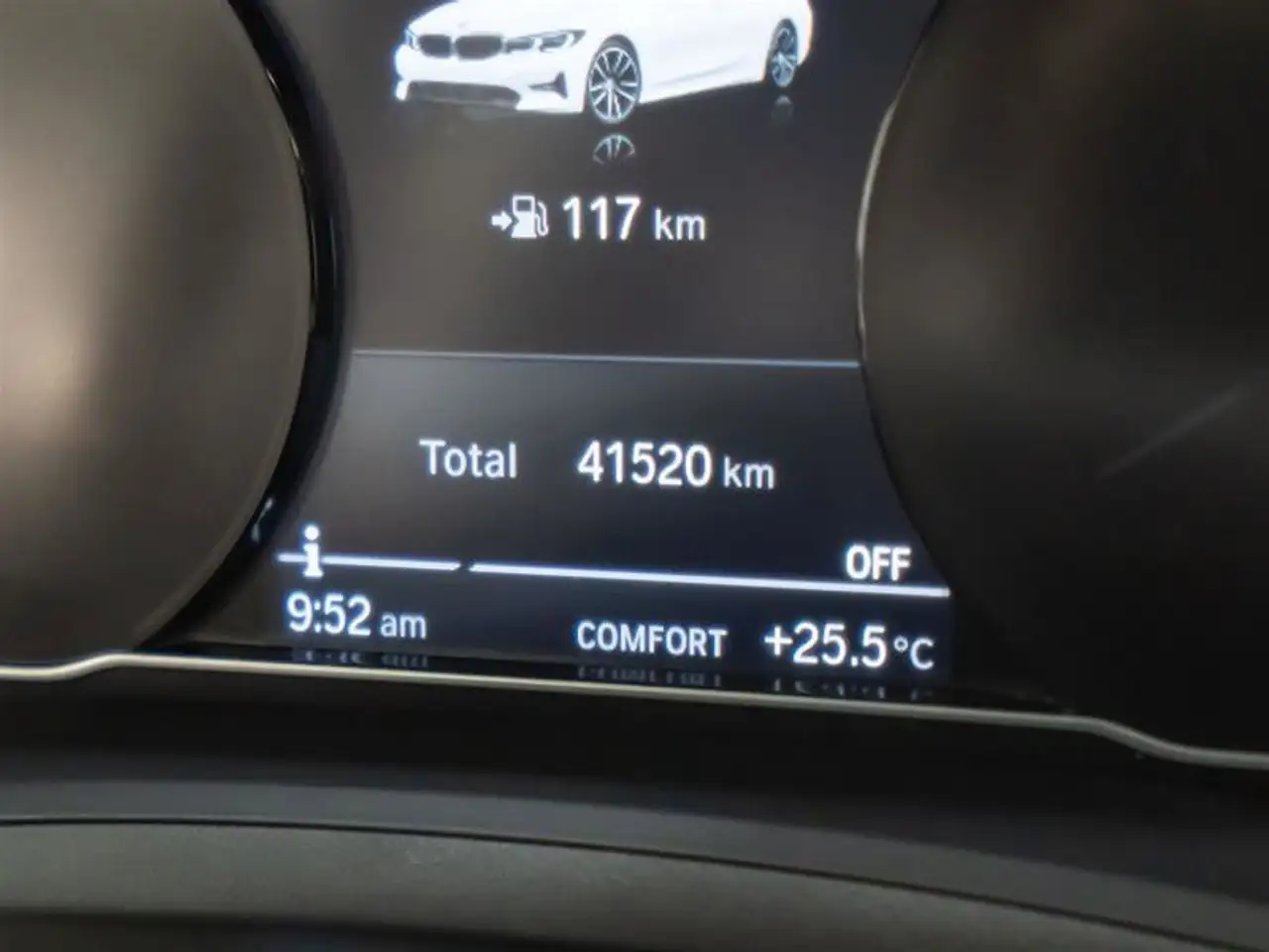 BMW 3 Series снимка BMW 3 Series