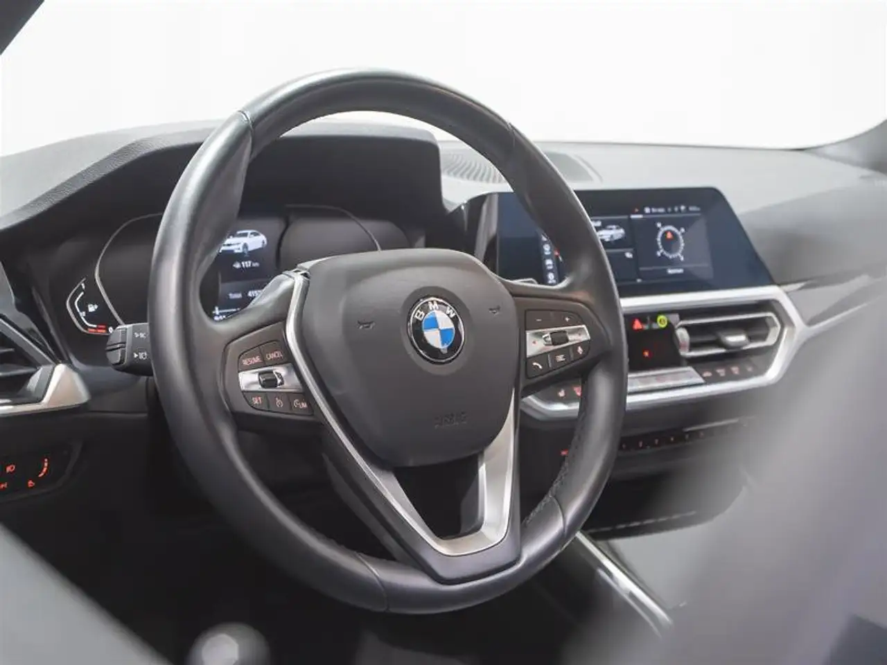 BMW 3 Series снимка BMW 3 Series