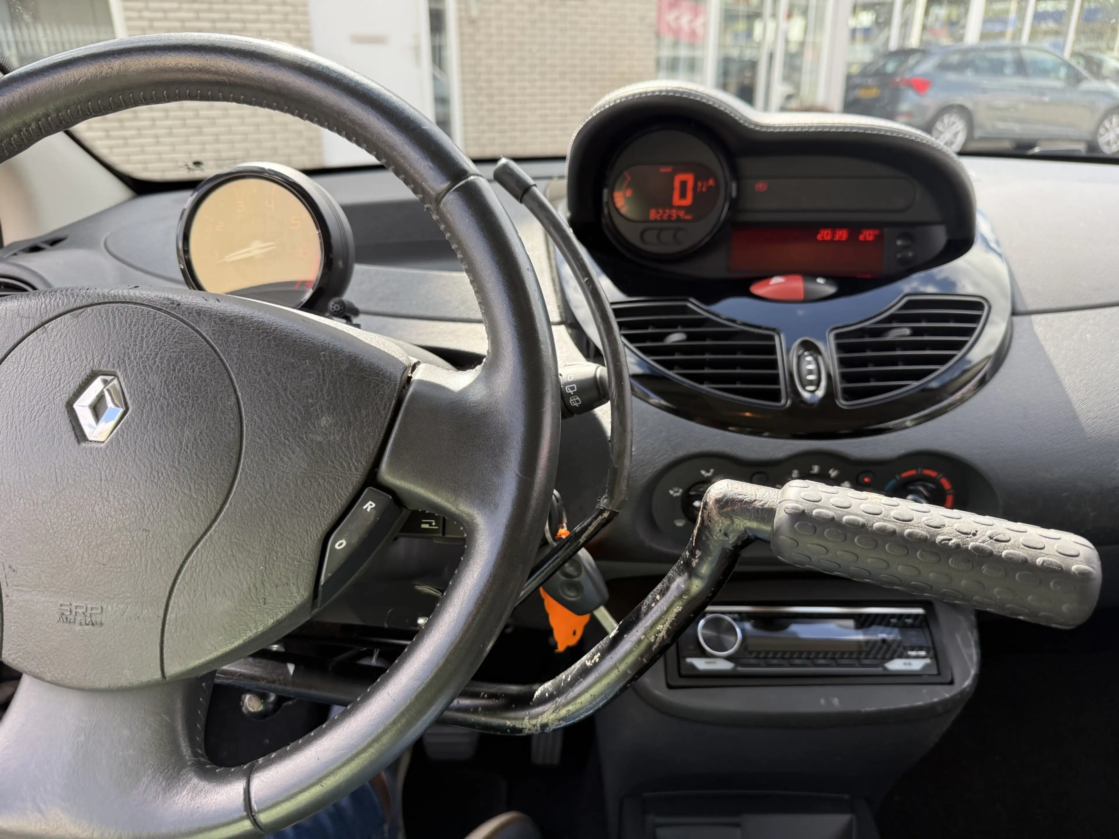 Renault Twingo 1.2-16V Handgas+rem / invalide aangepast — photo 5
