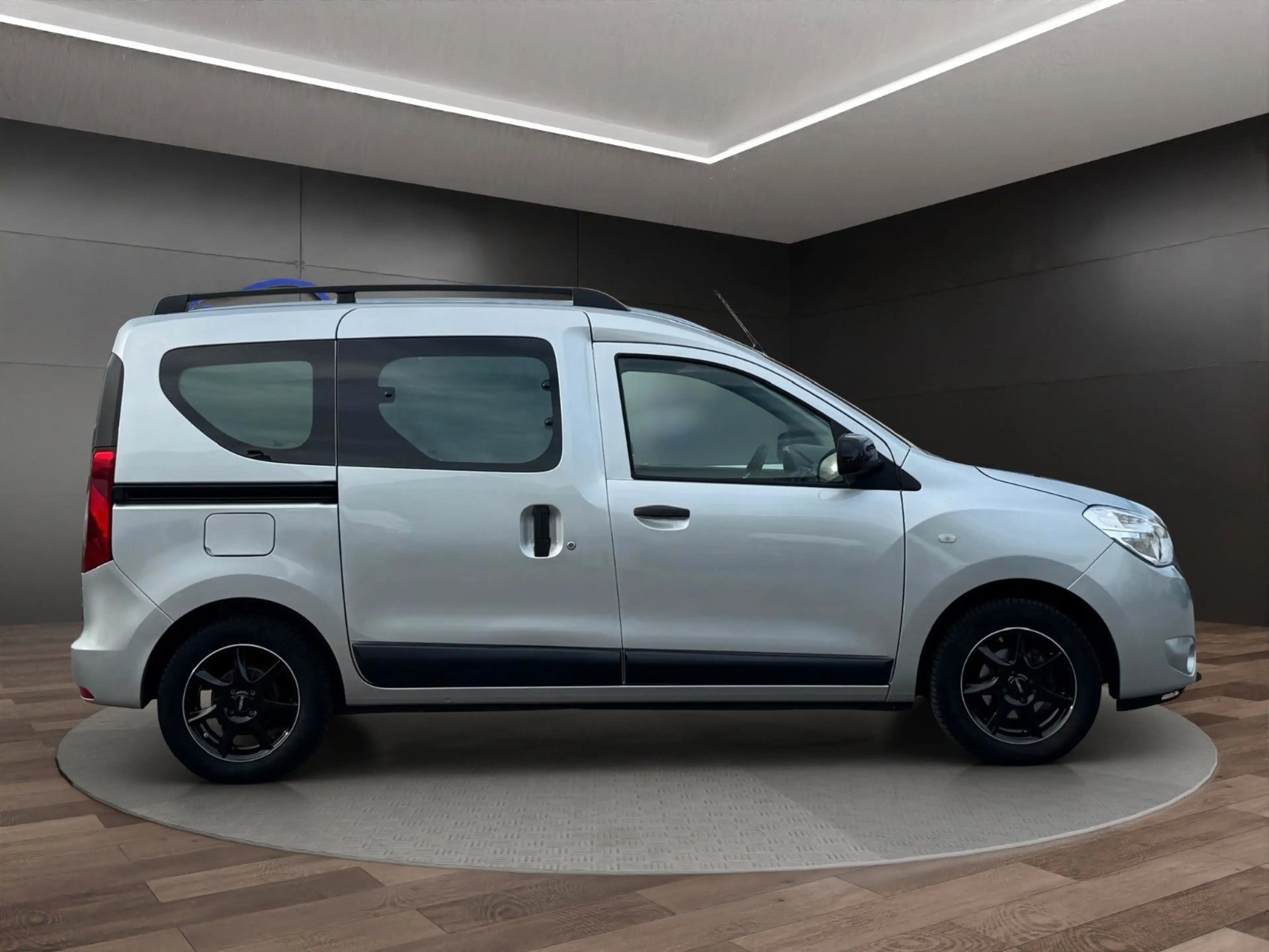 Dacia Dokker Comfort CAMPER-BOX°SHZ°8-FACH BEREIFT — photo 9