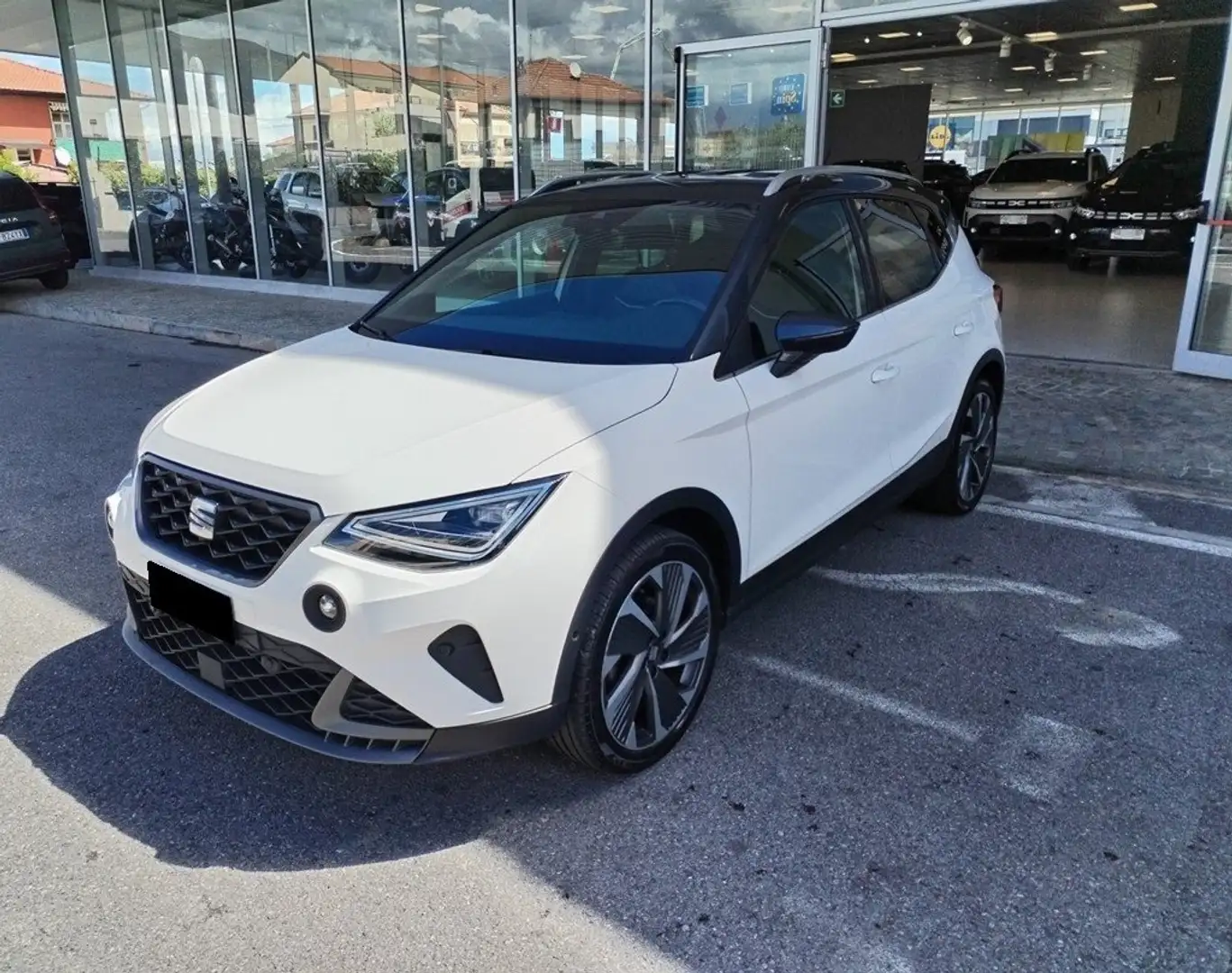 SEAT Arona Arona 1.0 tgi FR 90cv - GF748 bijela - 1