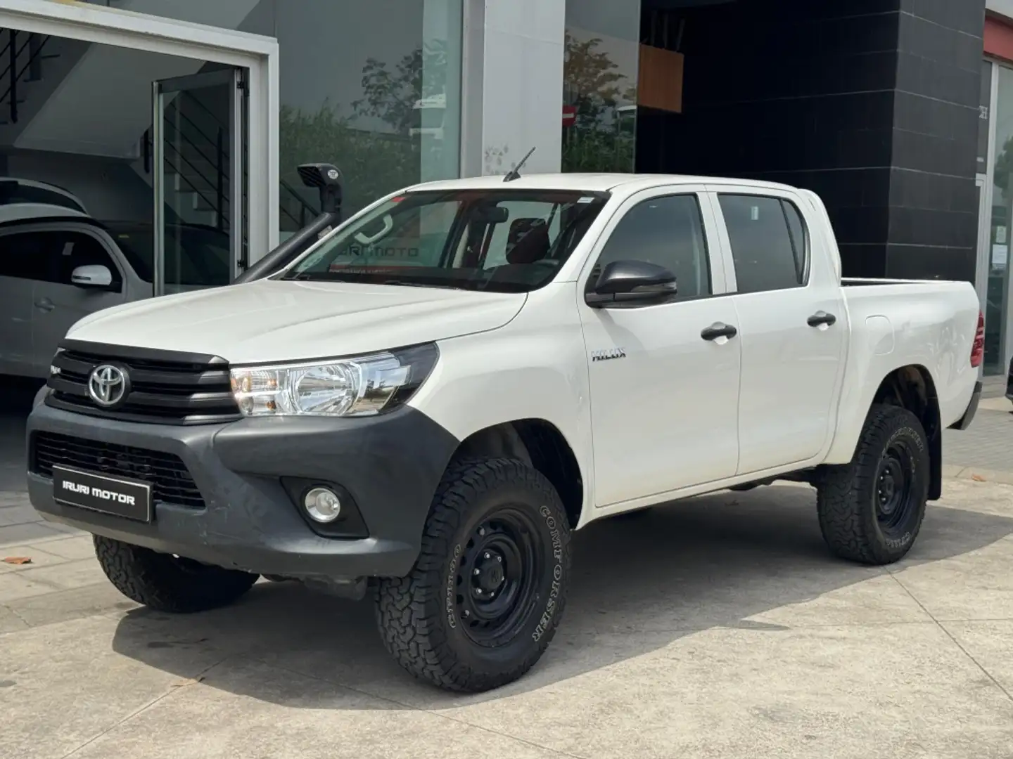Toyota Hilux Cabina Doble GX Blanco - 2