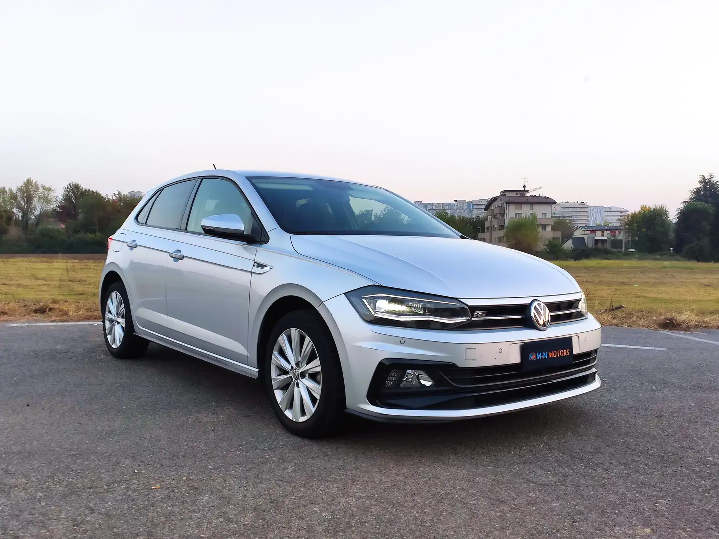Volkswagen Polo Polo 5p 1.0 tsi 95cv R LINE unico proprietario! Argento - 1