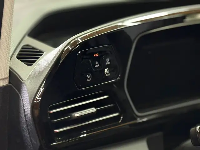 Volkswagen Caddy Caddy Maxi Life Behindertengerecht Rollstuhlrampe Ansicht 12