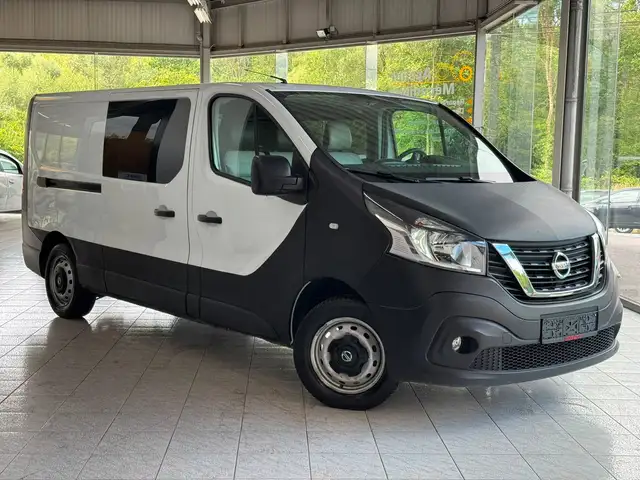 Nissan NV300 🟩2.0 DIESEL 120CV - 6 PLACES - TVA DEDUCTIBLE
