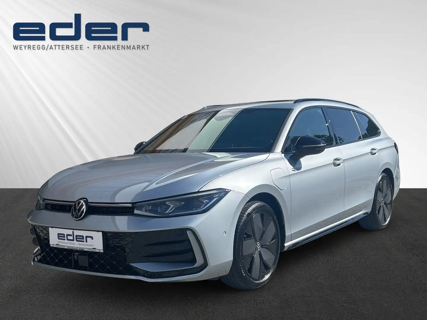 Volkswagen Passat Variant Sport eHybrid 150kW Silber - 1