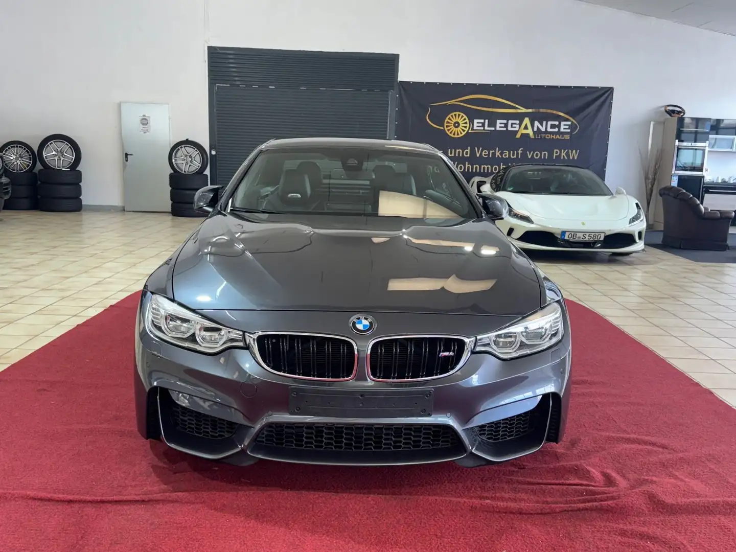 BMW M4 Cabrio Gri - 2