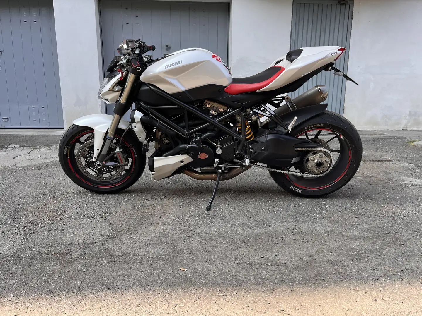 Ducati Streetfighter base Blanc - 1