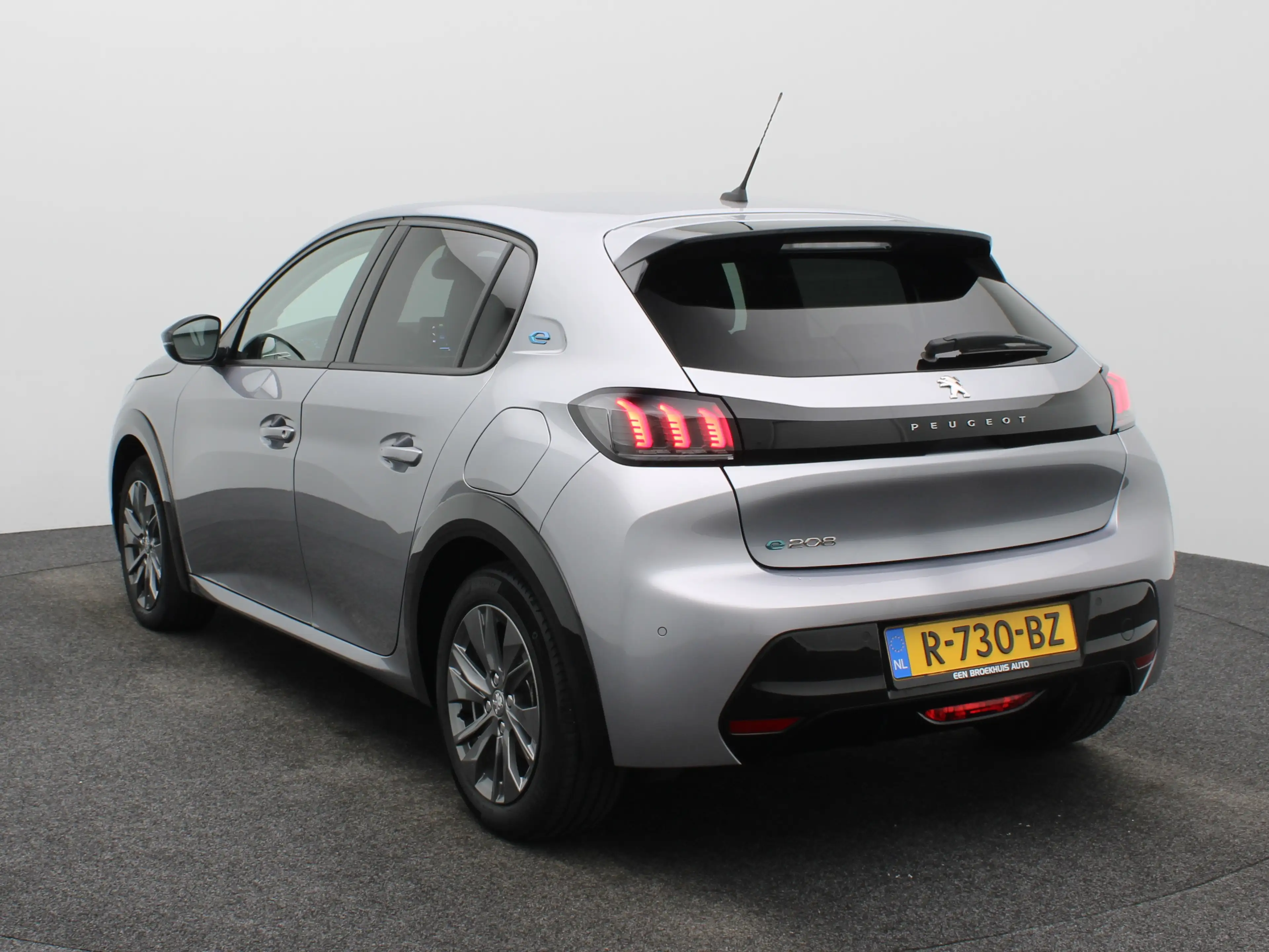 Peugeot e-208 EV Allure 50 kWh | SOH 93% | Carplay | Cruise | Pa — photo 10