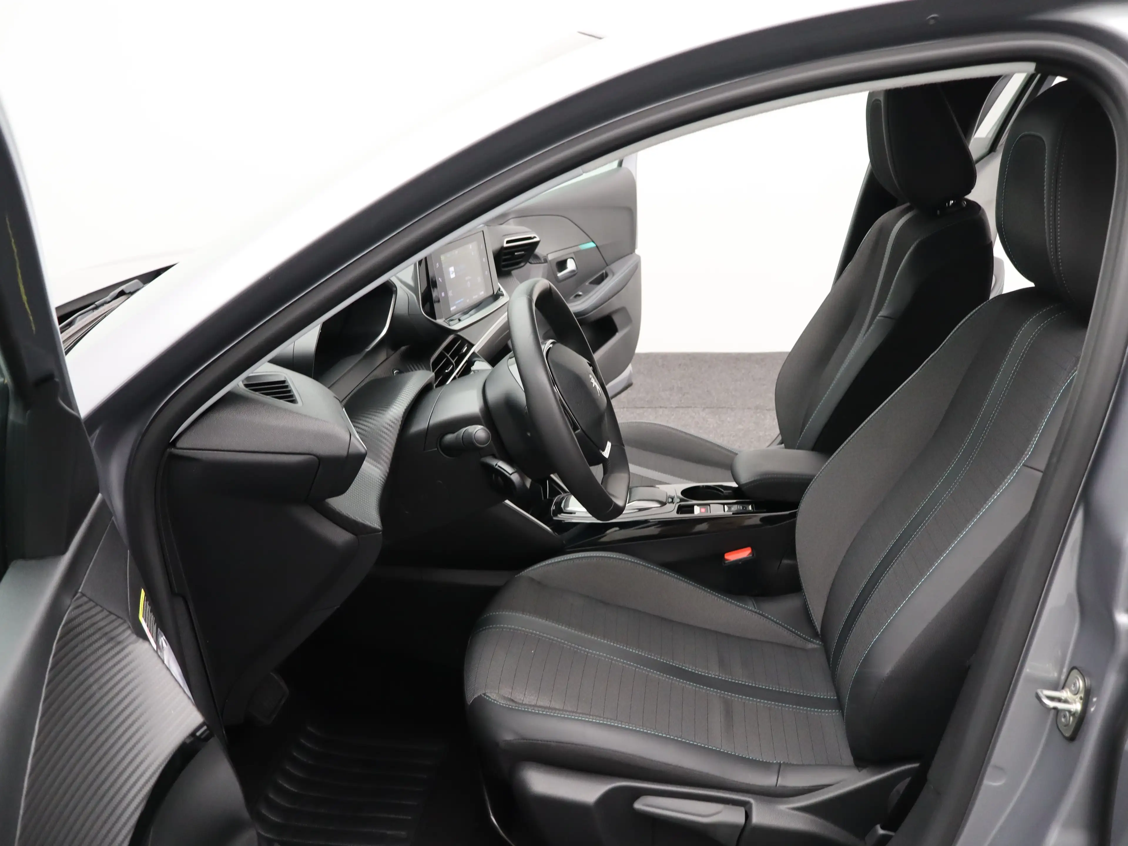 Peugeot e-208 EV Allure 50 kWh | SOH 93% | Carplay | Cruise | Pa — photo 11