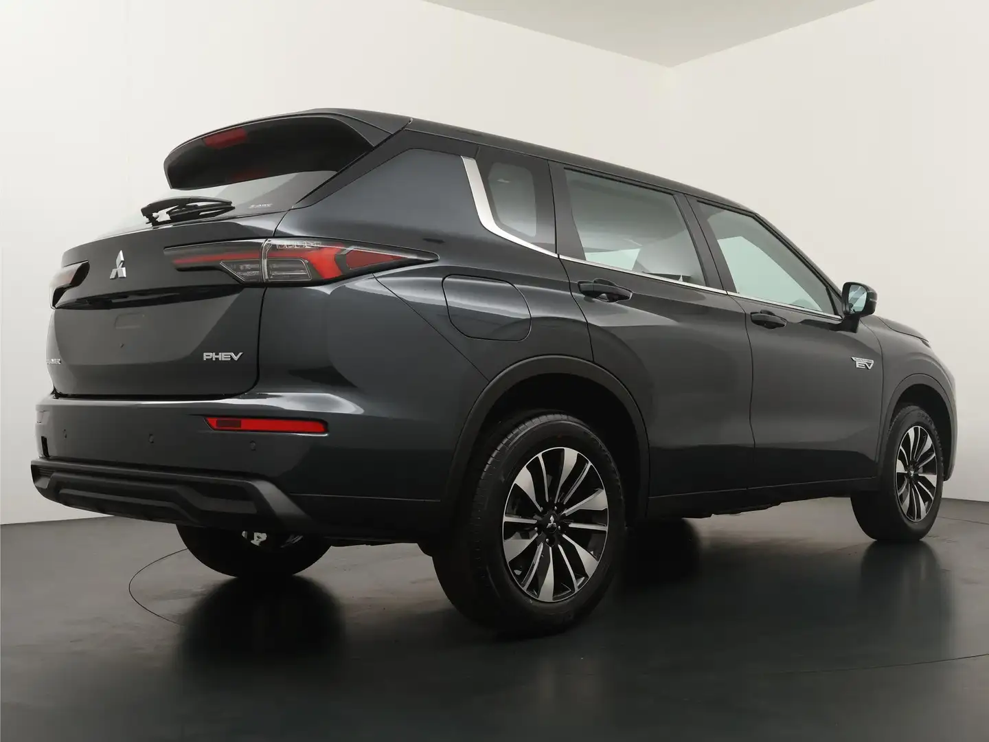 Mitsubishi Outlander 2.4 PHEV Pure | 8 jaar garantie | €6.000 korting + Grijs - 2