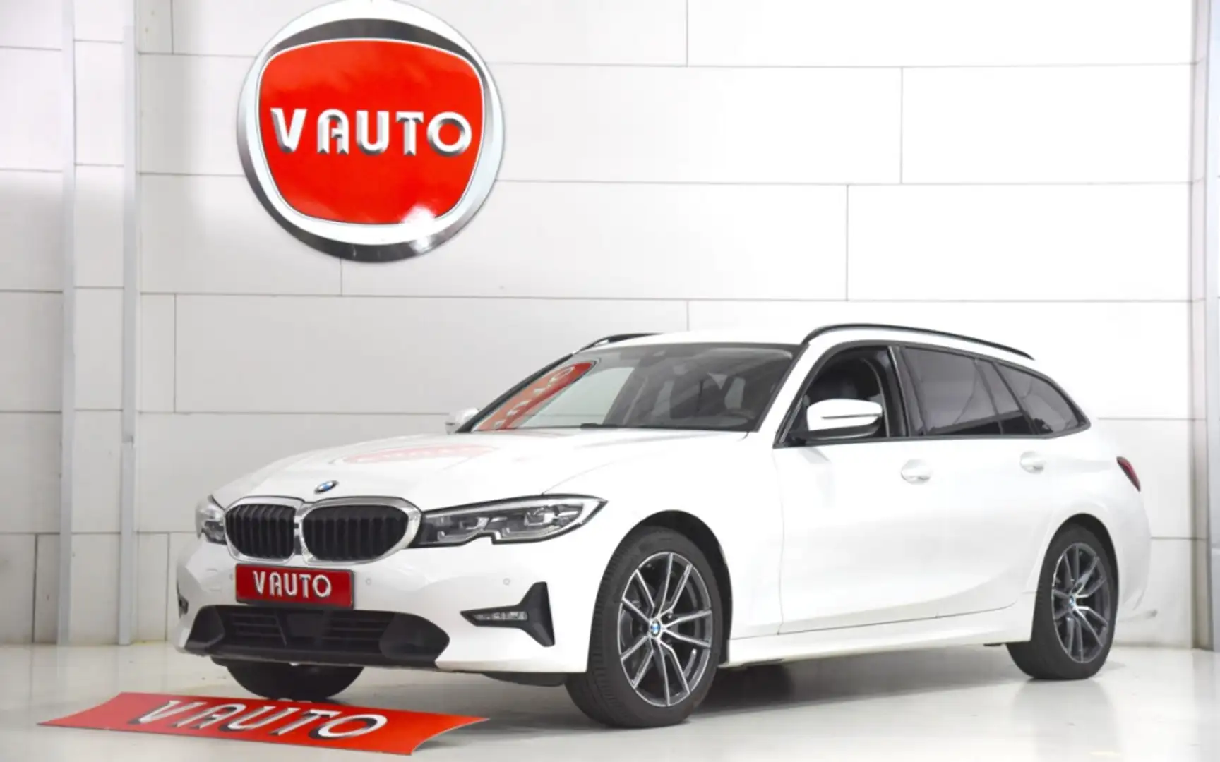BMW 320 320dA Touring Blanc - 1