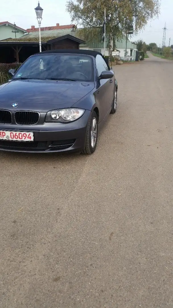 BMW 118 i Cabrio (E88) Noir - 1