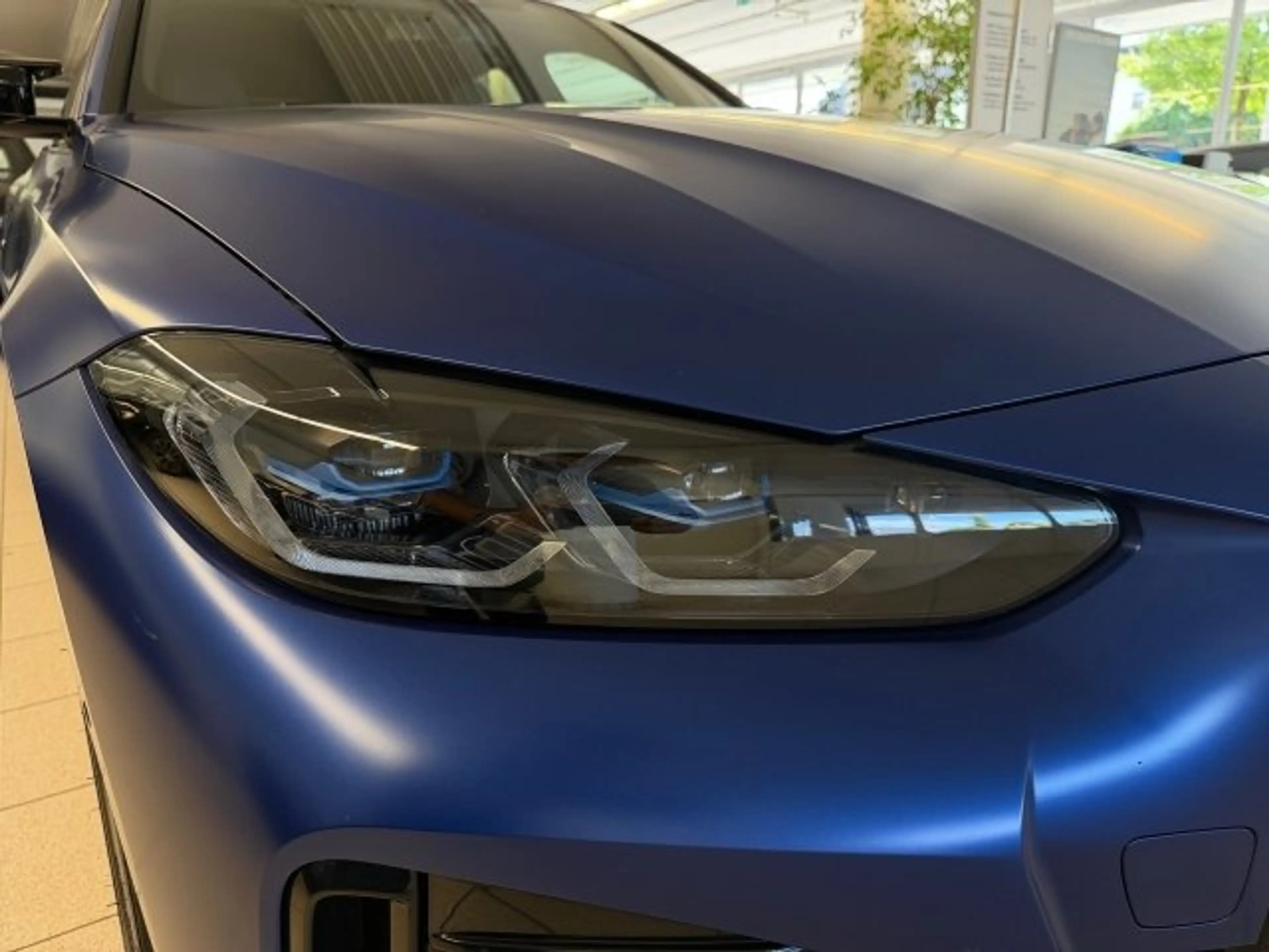 BMW i4 Gran Coupe xDrive — photo 7