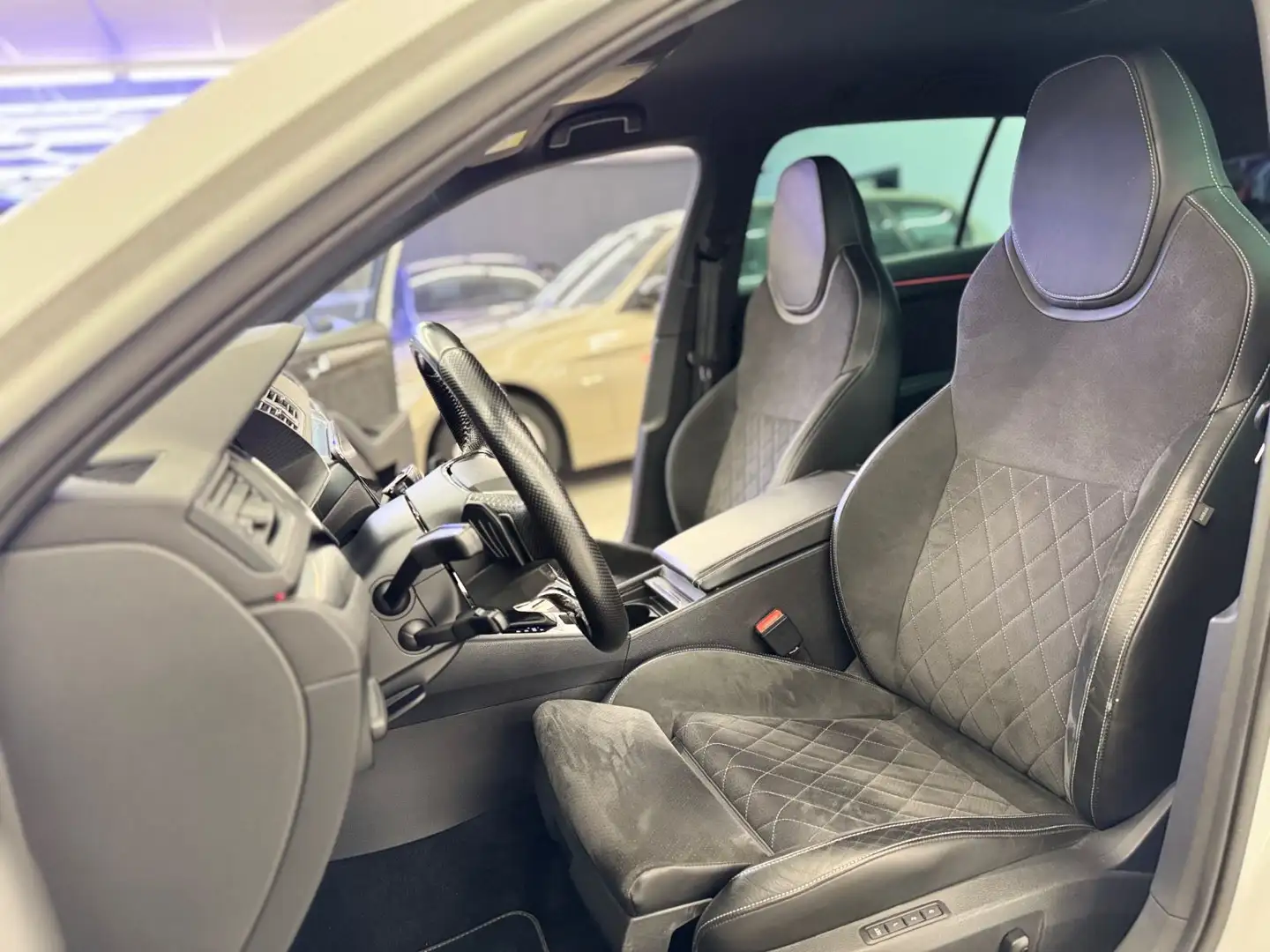 Skoda Superb Combi Sportline Weiß - 2