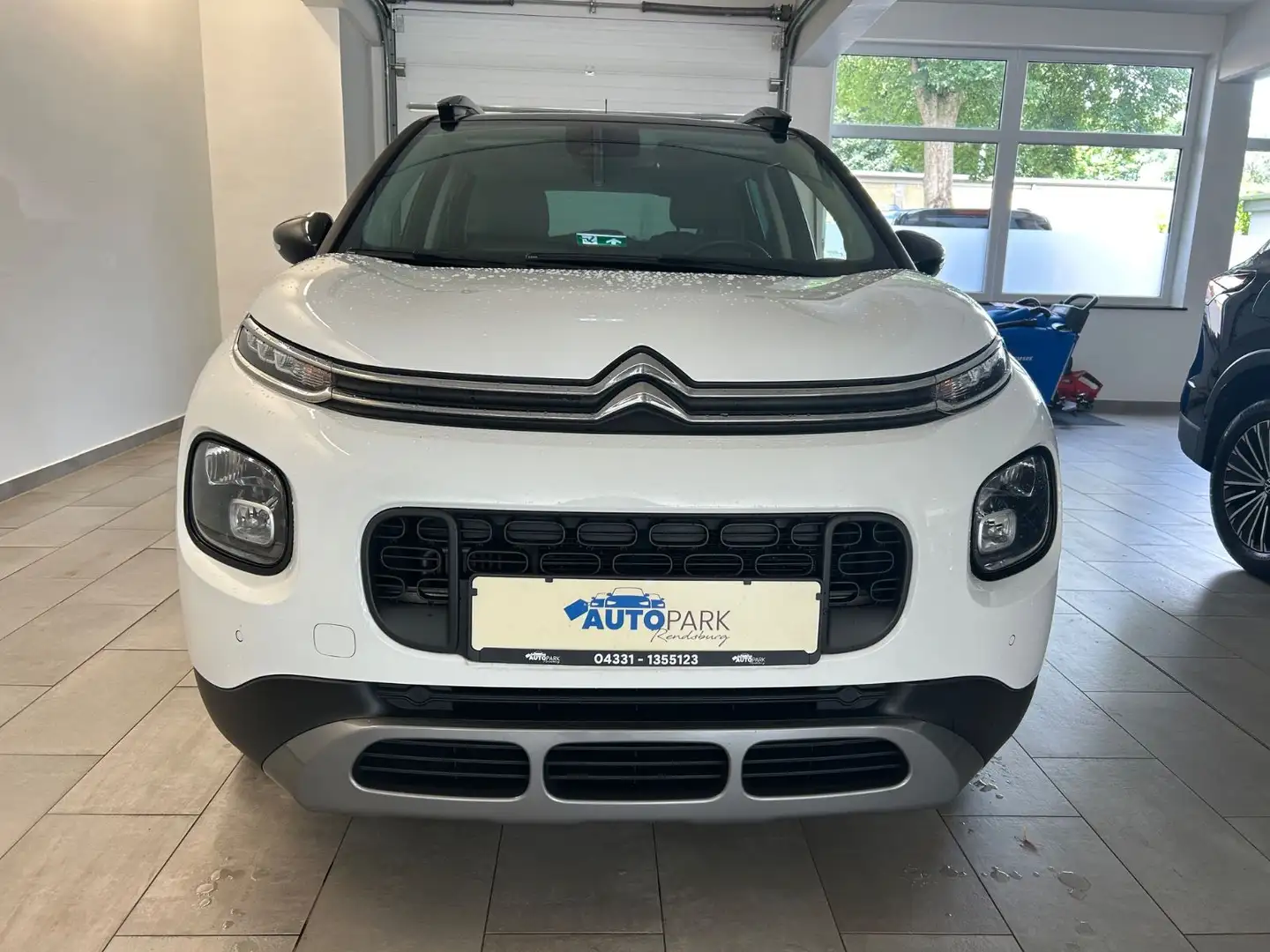 Citroen C3 Aircross Shine *Navi *beheiz. Frontscheibe * Weiß - 2