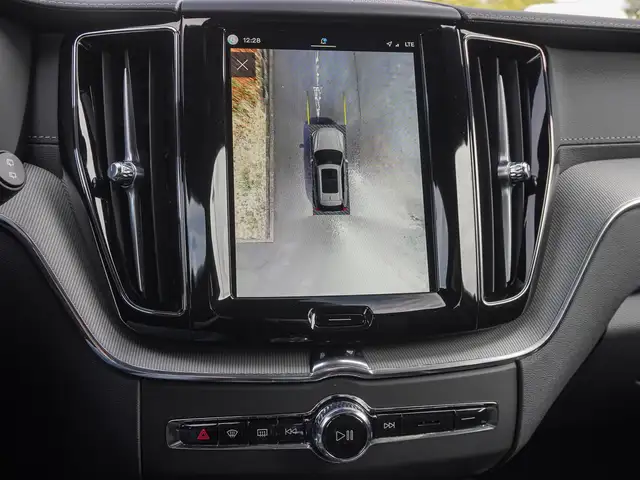 Volvo XC60 view 14