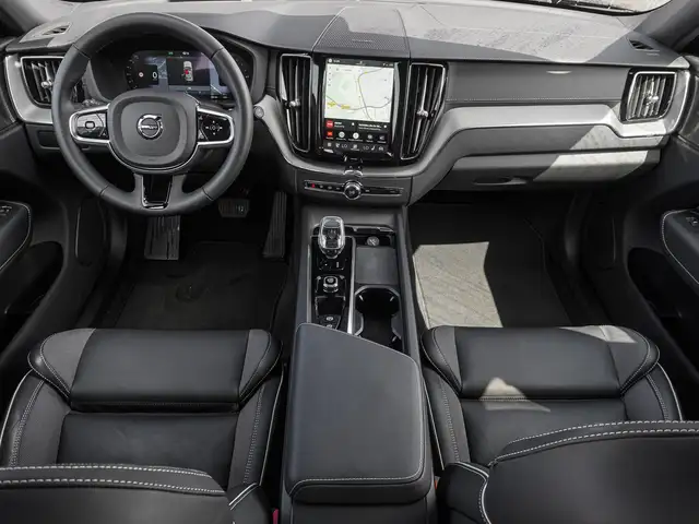 Volvo XC60 view 11