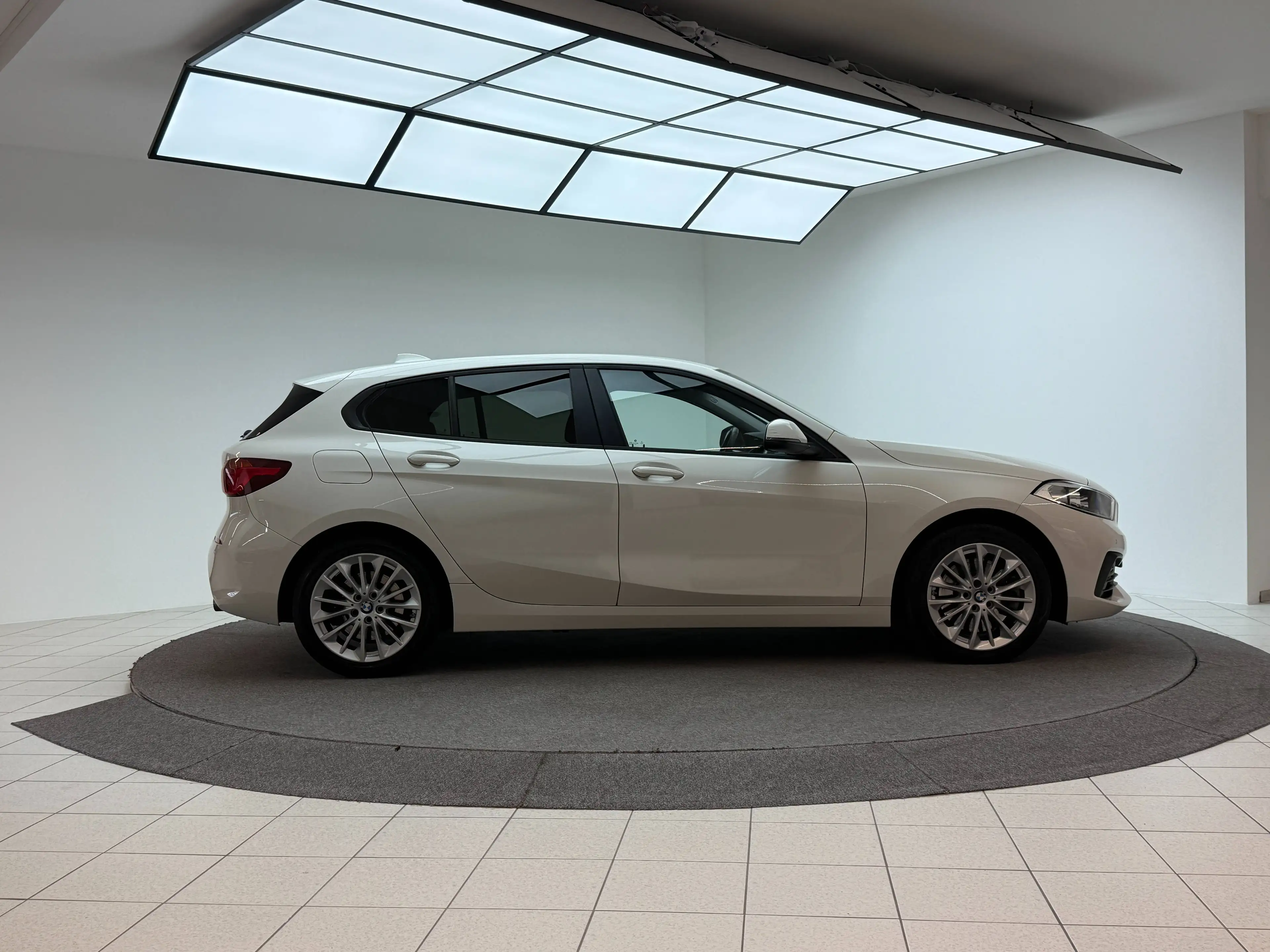BMW 120 120 d xDrive Advantage LED*SHZ*MMI*TEMPOMAT* — photo 8