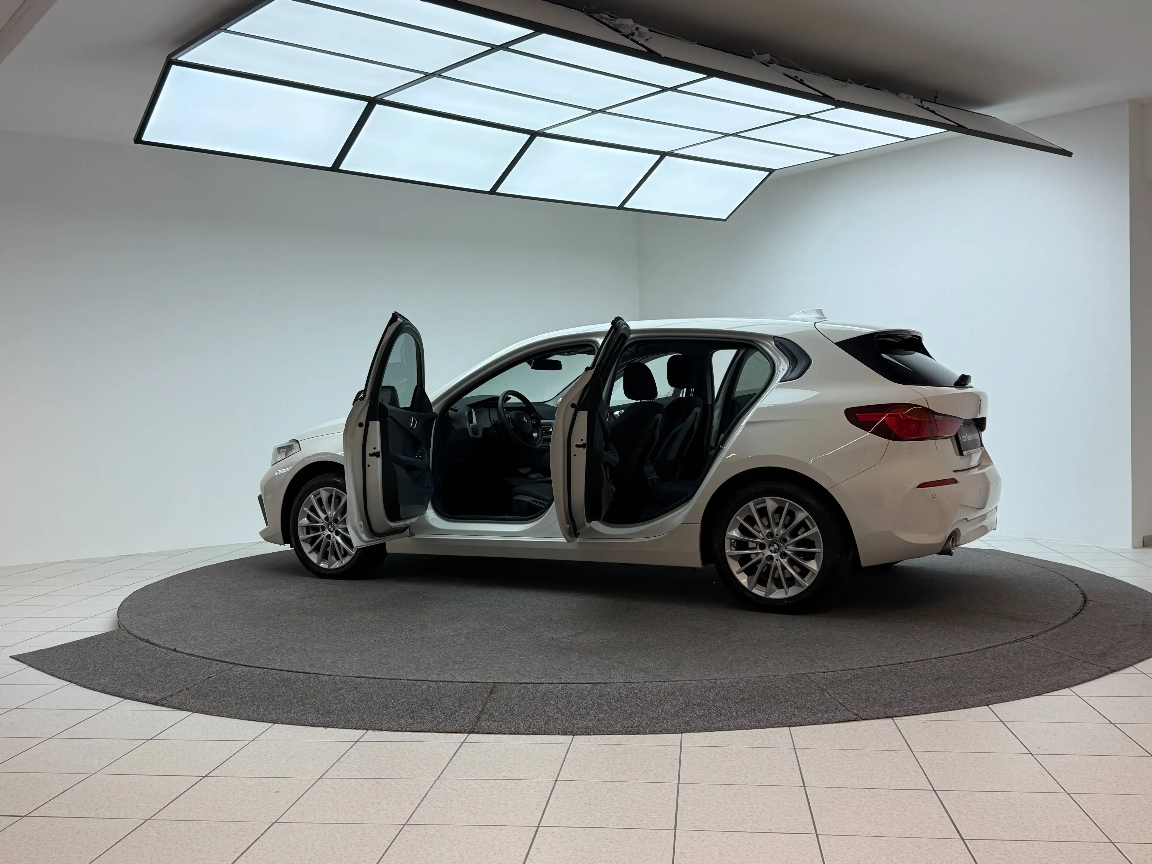 BMW 120 120 d xDrive Advantage LED*SHZ*MMI*TEMPOMAT* — photo 11