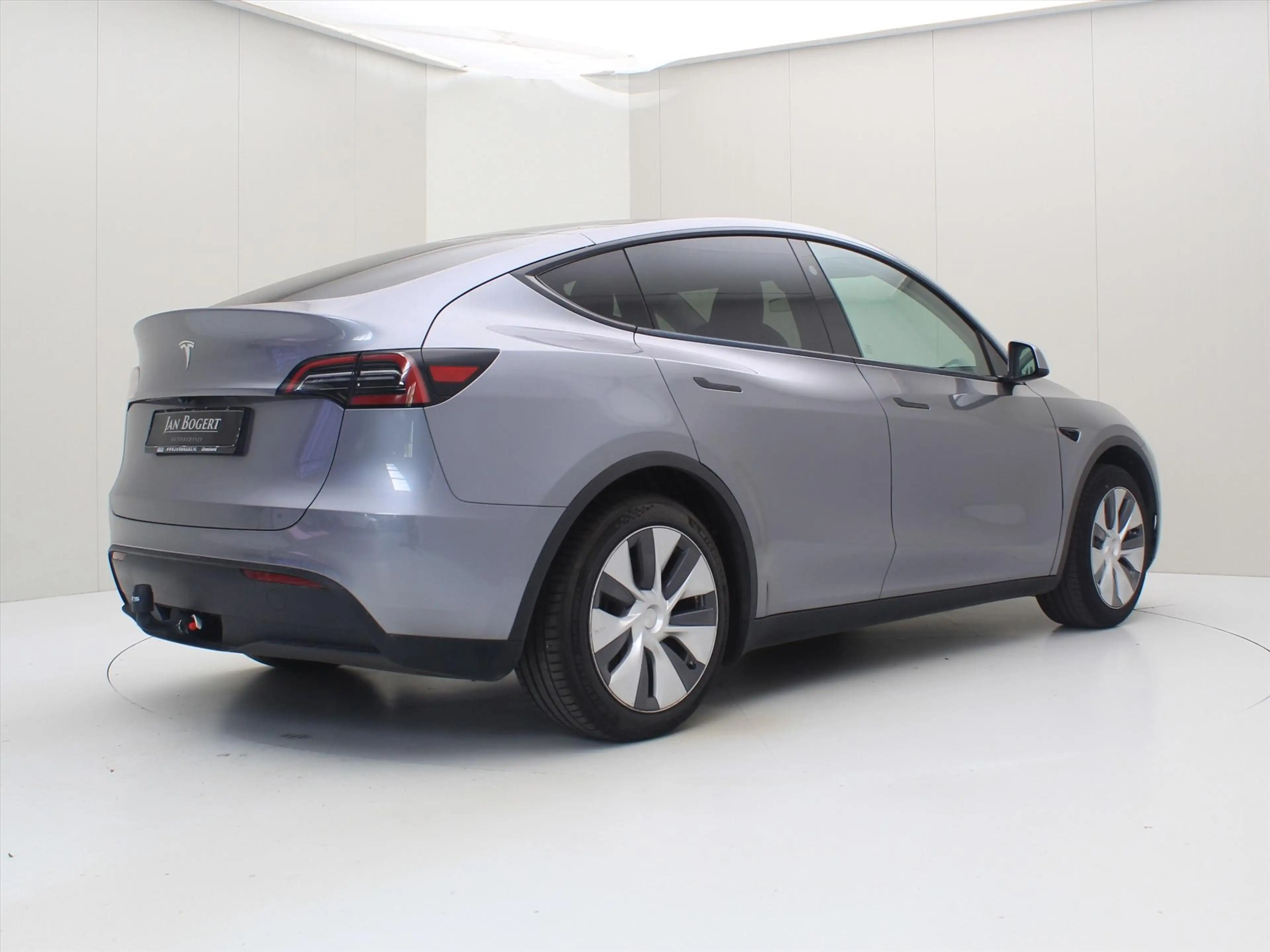 Tesla Model Y Long Range RWD 75kWh 351pk 95.8% SoH [ HW4+TREKHAA — photo 3