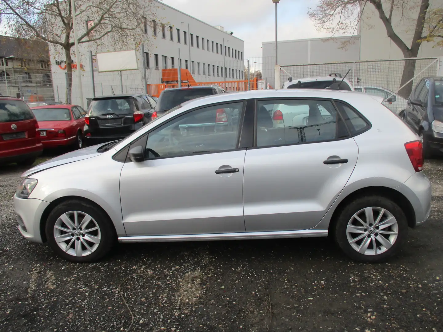 Volkswagen Polo Trendline BlueMotion/BMT 1,6 Grau - 1