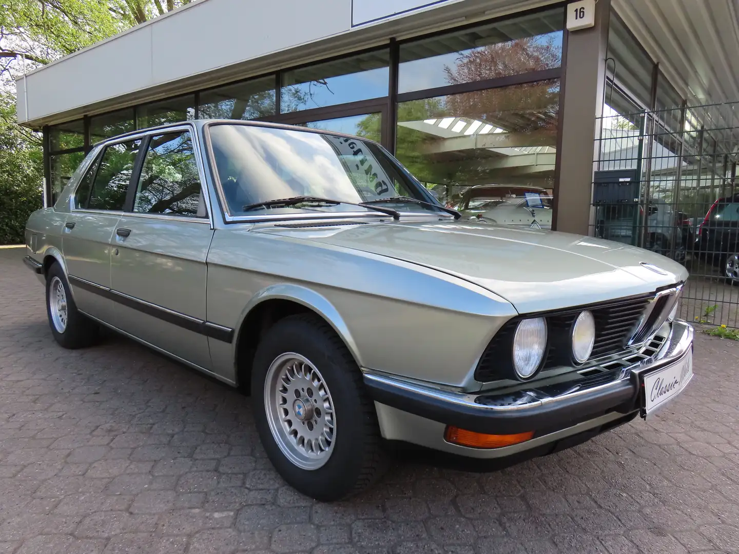 BMW 524 TD E28 *H-Kennzeichen*HU neu*Frankreich-Import* Verde - 1