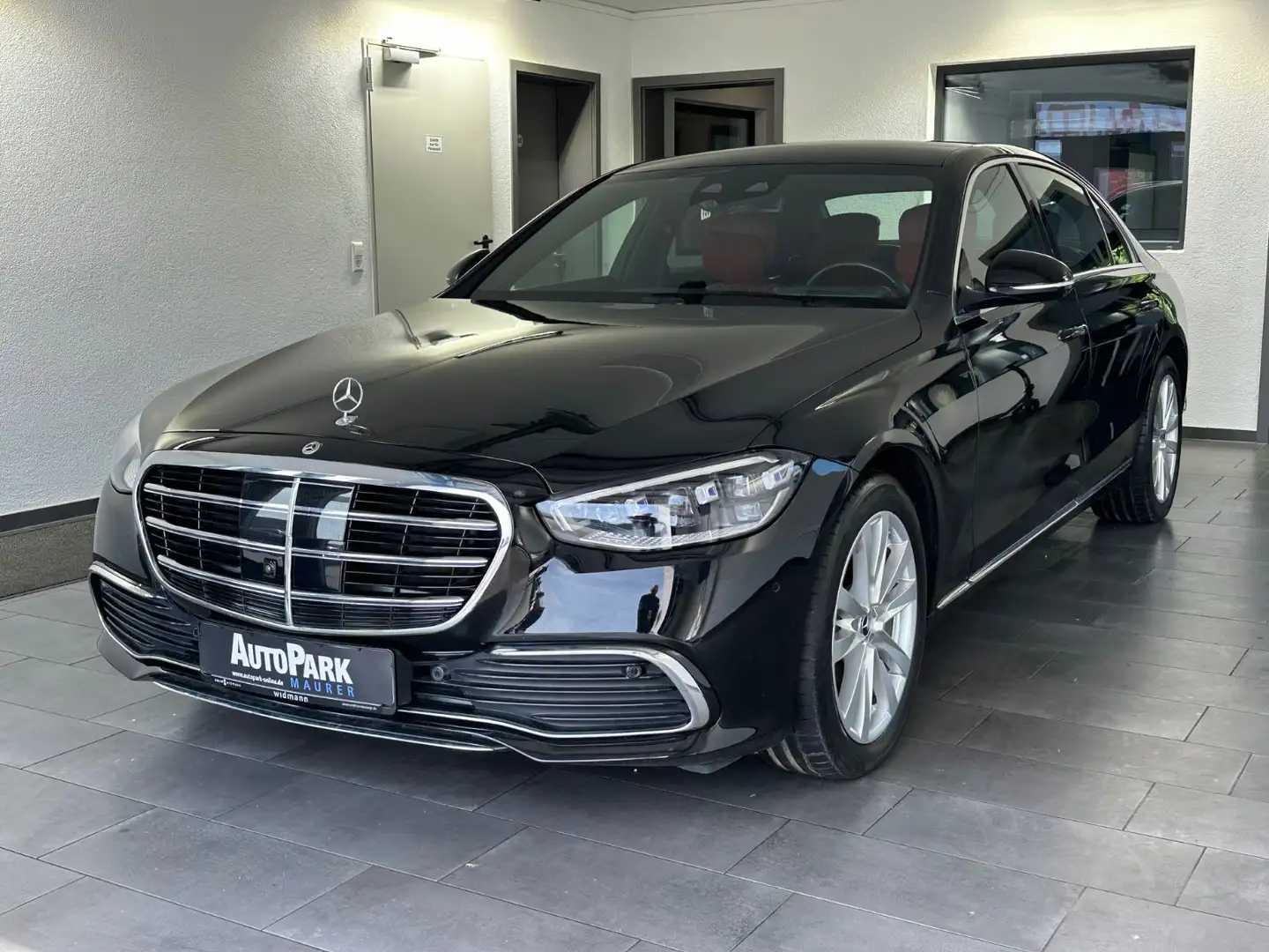 Mercedes-Benz S 400 d 4Matic L Schwarz - 2