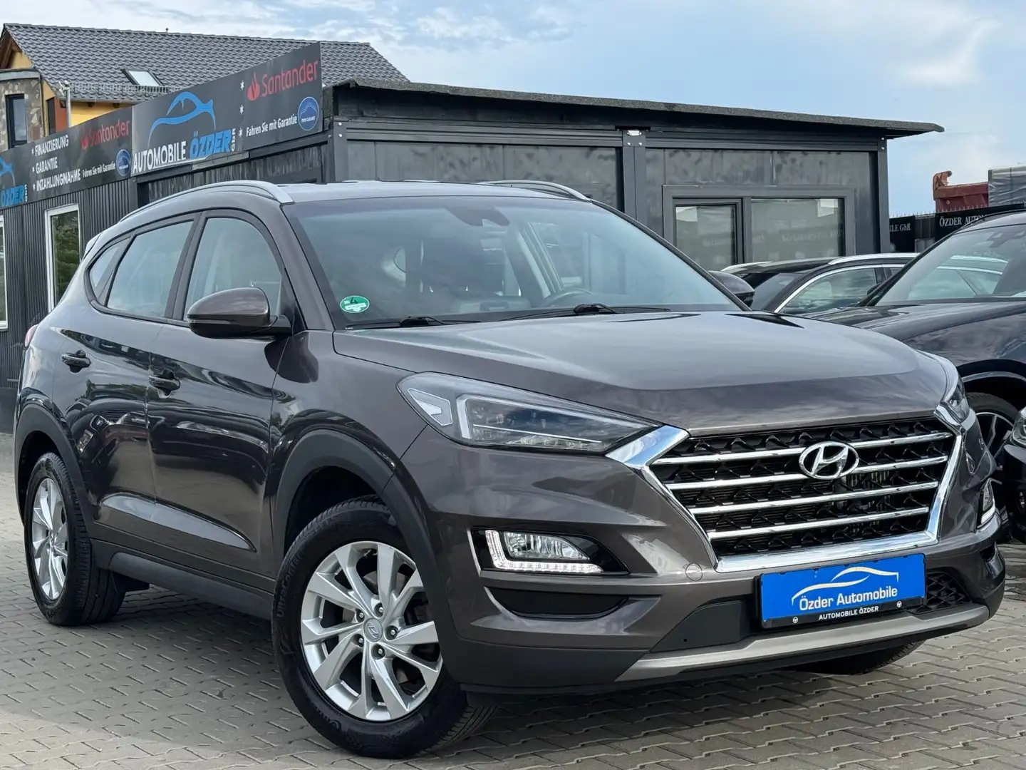 Hyundai TUCSON 1.6 CRDi 2WD ++Finanzierung++Garantie++ Gris - 1