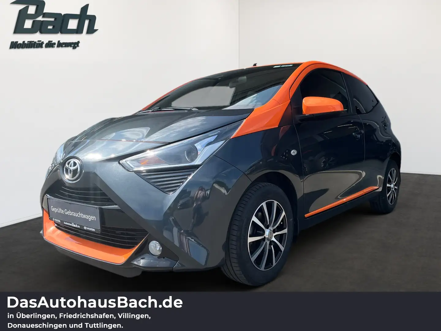 Toyota Aygo 1.0-l-VVT-i 5-Türer x-JBL Szürke - 1