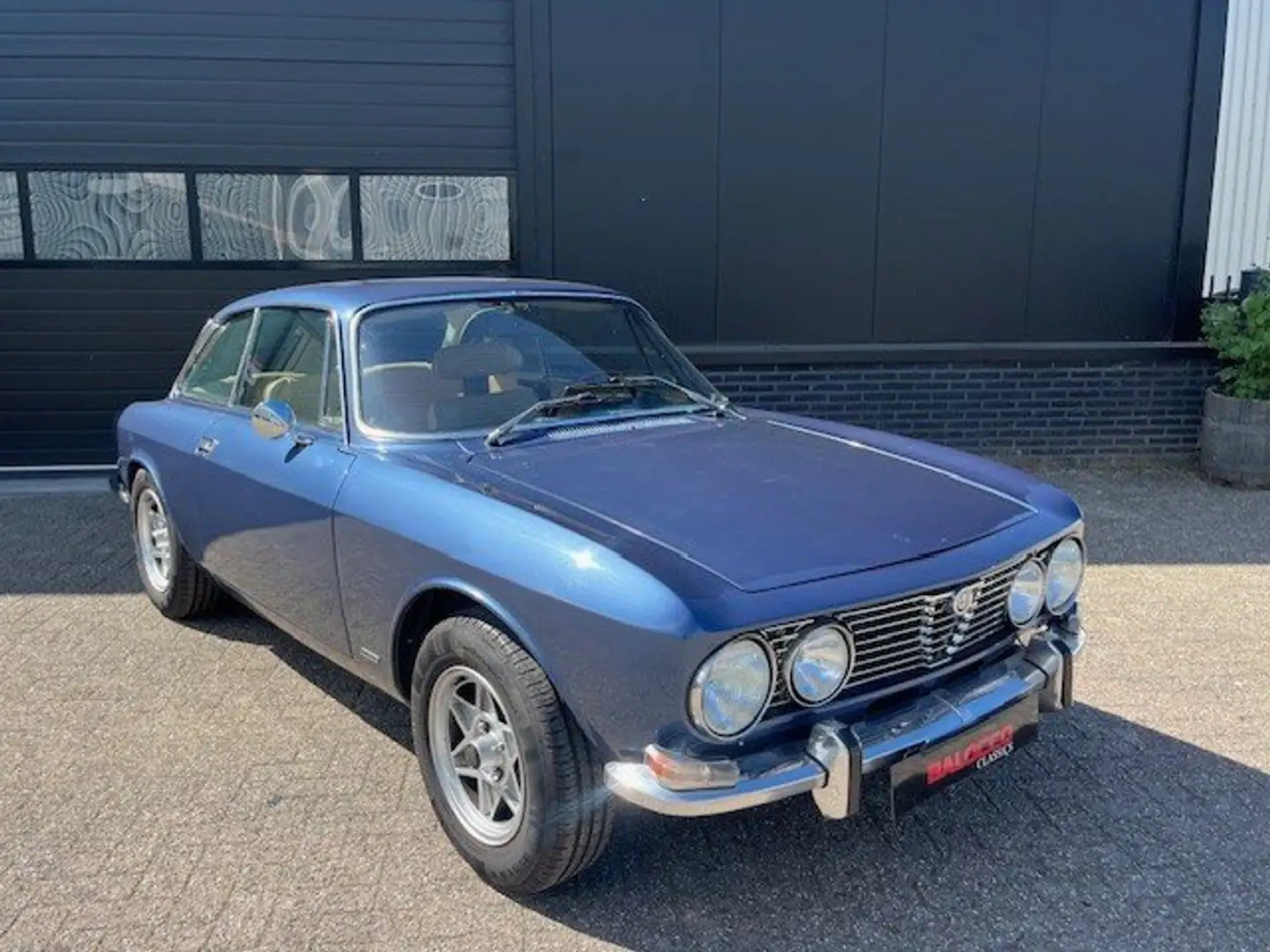 Alfa Romeo 2000 2.0 GT Veloce Niebieski - 2
