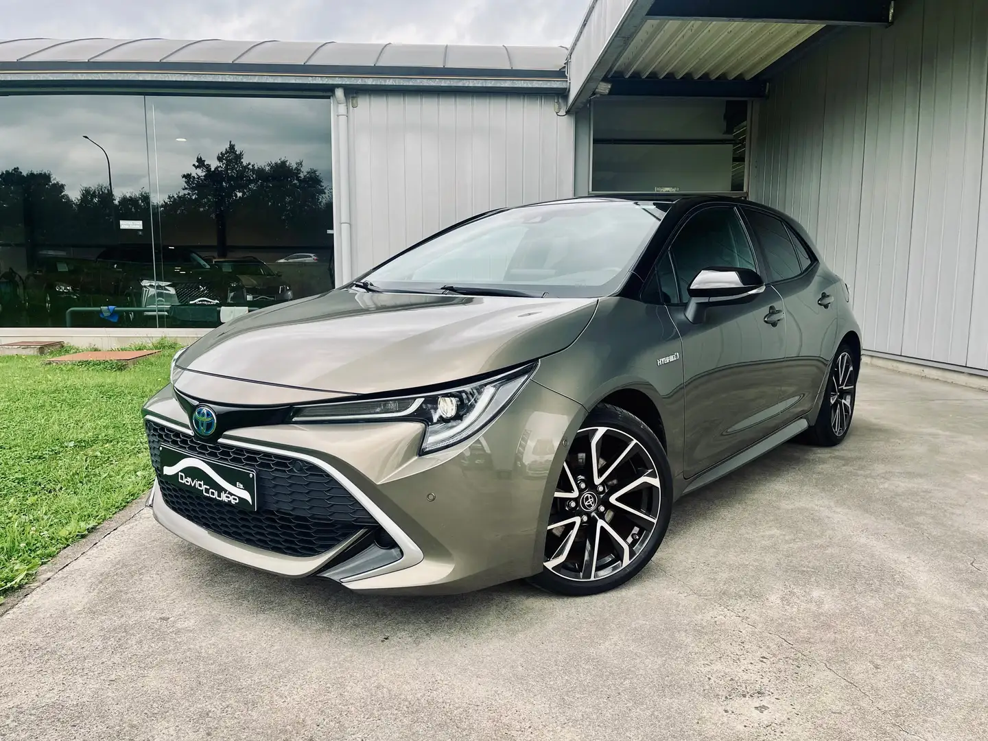 Toyota Corolla 2.0 Hybrid, Boite Auto, 44 072 Km, Cam/Assistants Gris - 1