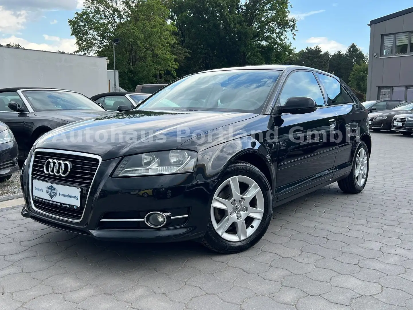 Audi A3 1.2 TFSI Attraction/S-Heft/PDC/SHZ/Temp/Multi Schwarz - 2