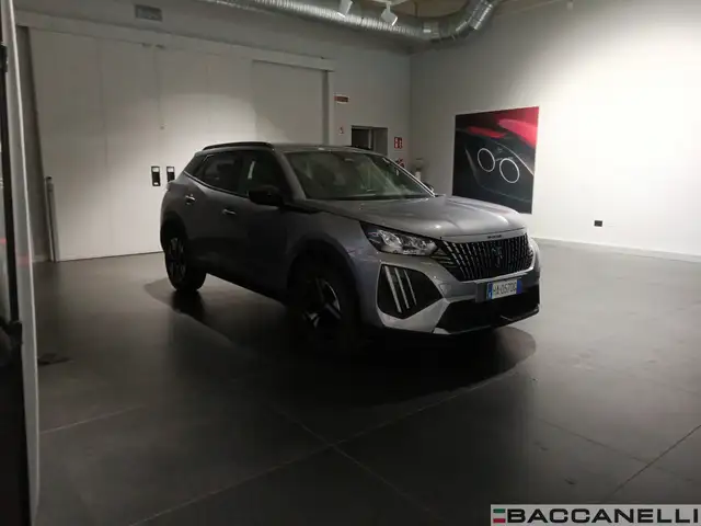 Peugeot 2008 view 6