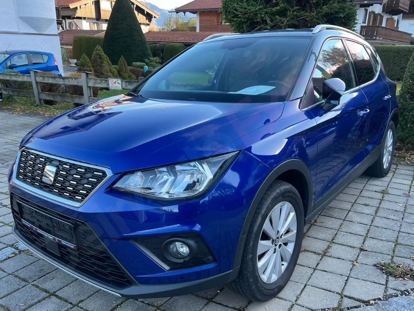 SEAT Arona Xcellence 1.0 TGI *NAVI*SHZG*FullLink*DAB*PDC*CAM Blau - 2