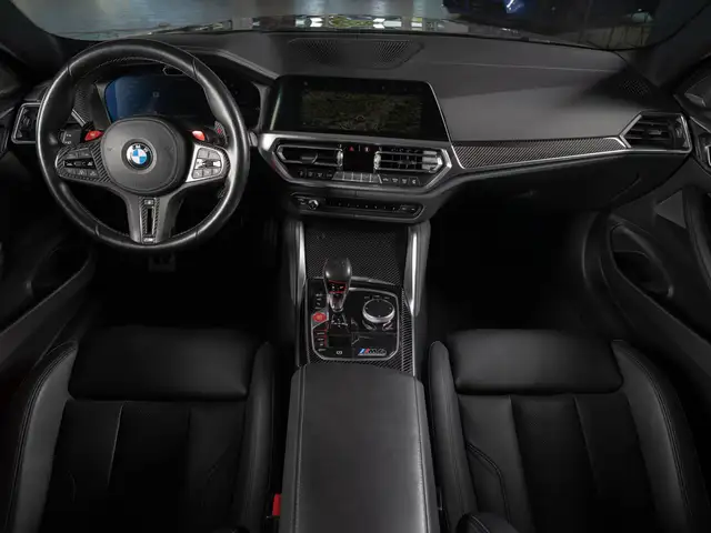 BMW M4 view 13