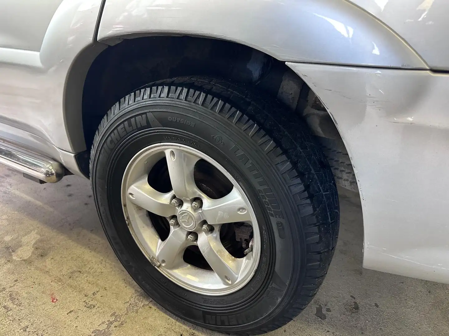 Mazda Tribute Tribute 3.0 V6 4x4 Adventure Exclusive Silber - 2