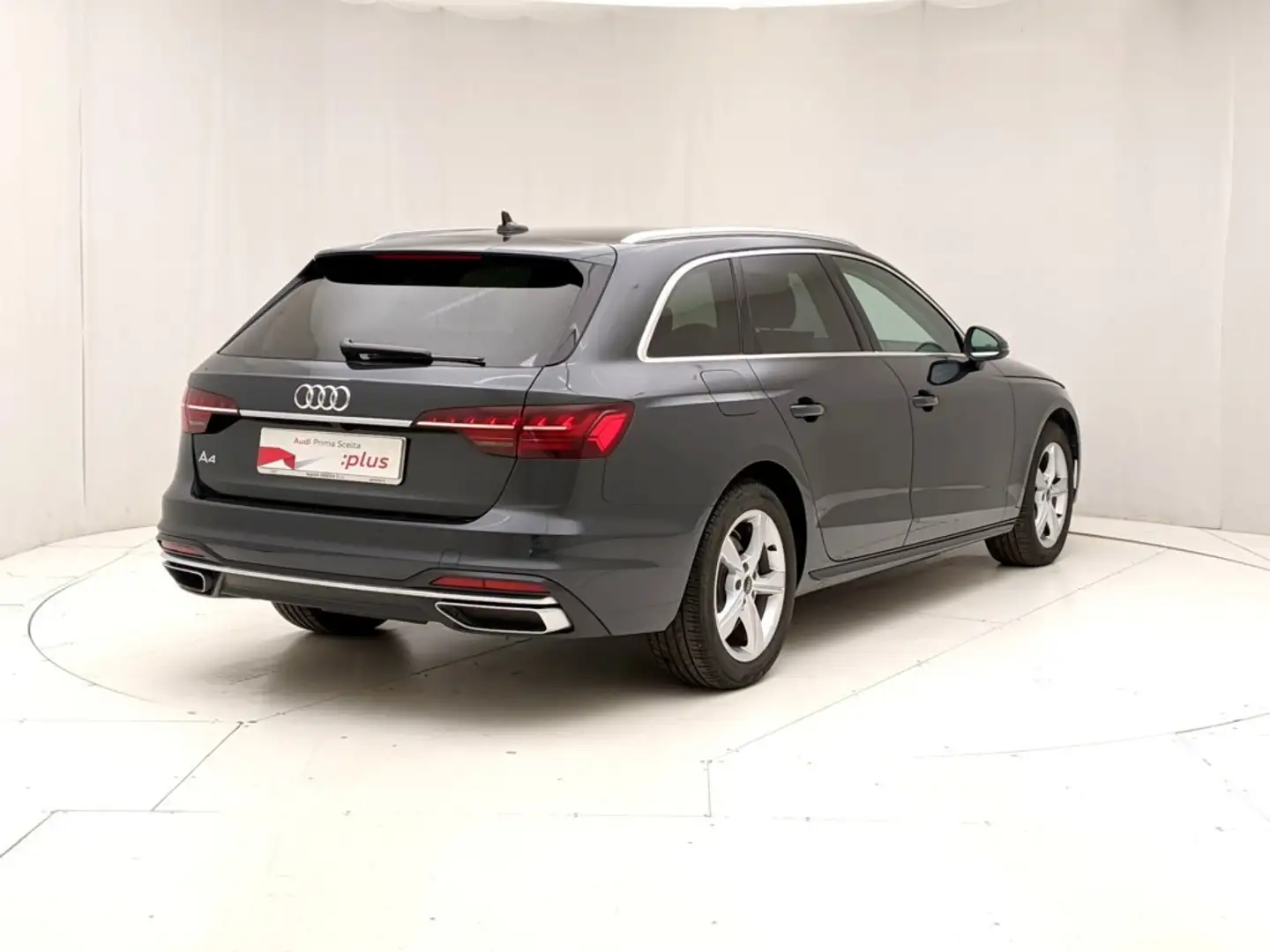 Audi A4 Avant 35 2.0 tdi mhev Business Advanced 163cv s-tr Grigio - 2