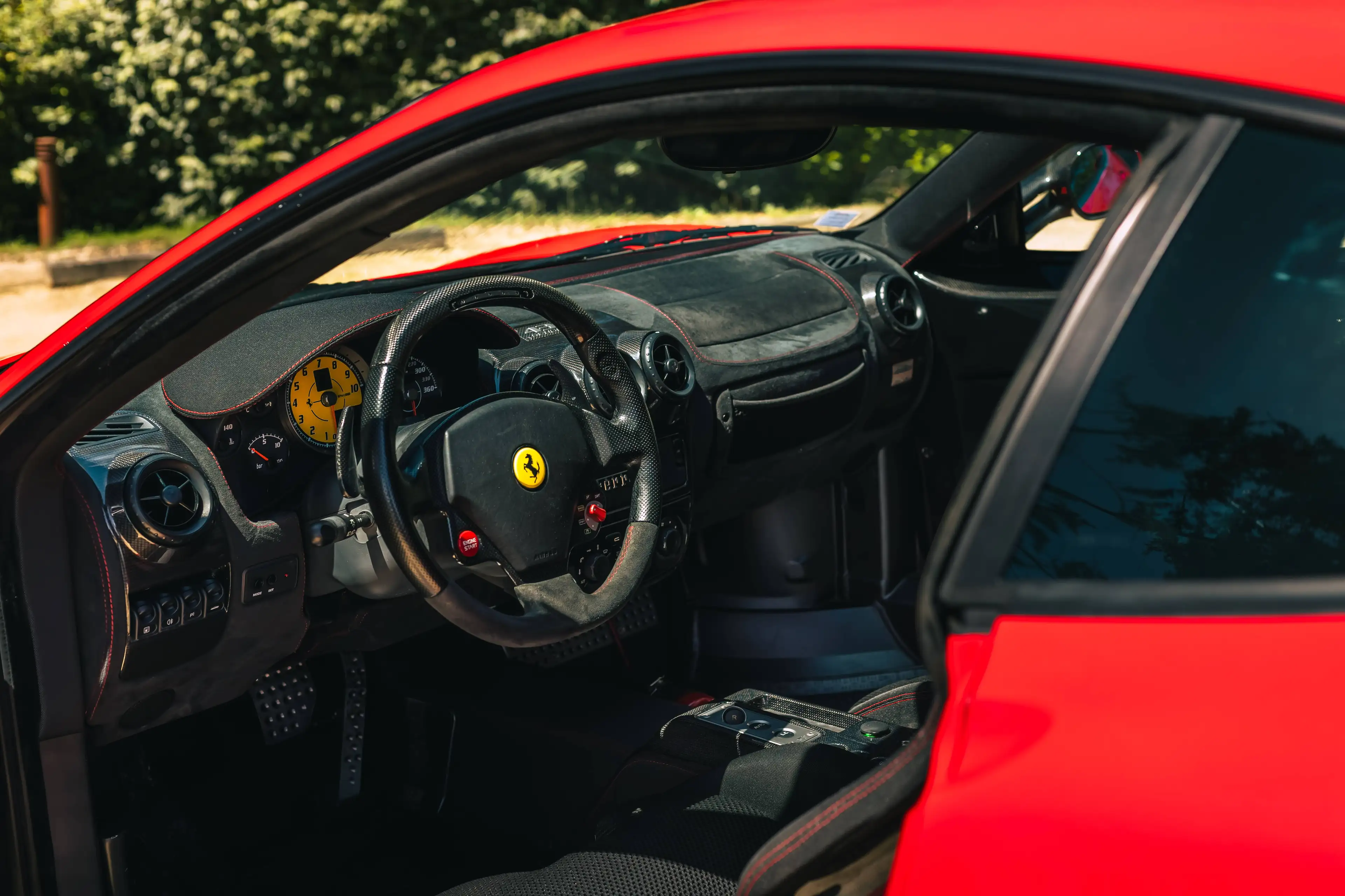 Ferrari 430 Scuderia Rosso Corsa/ Historic complete/ Sport seats/ Carbon pack/ French car — photo 13