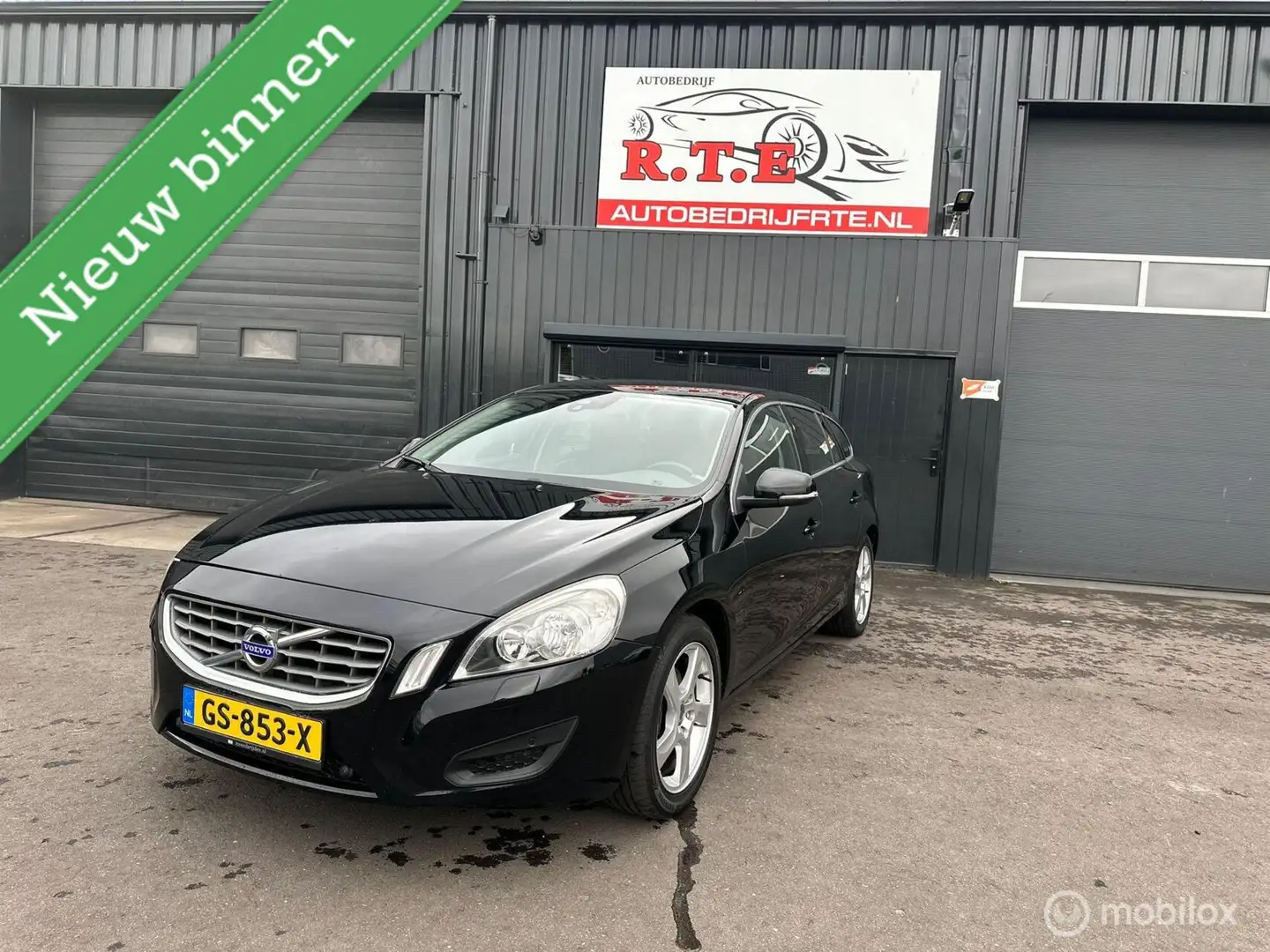 Volvo V60 1.6 T3 R-Design Noir - 1