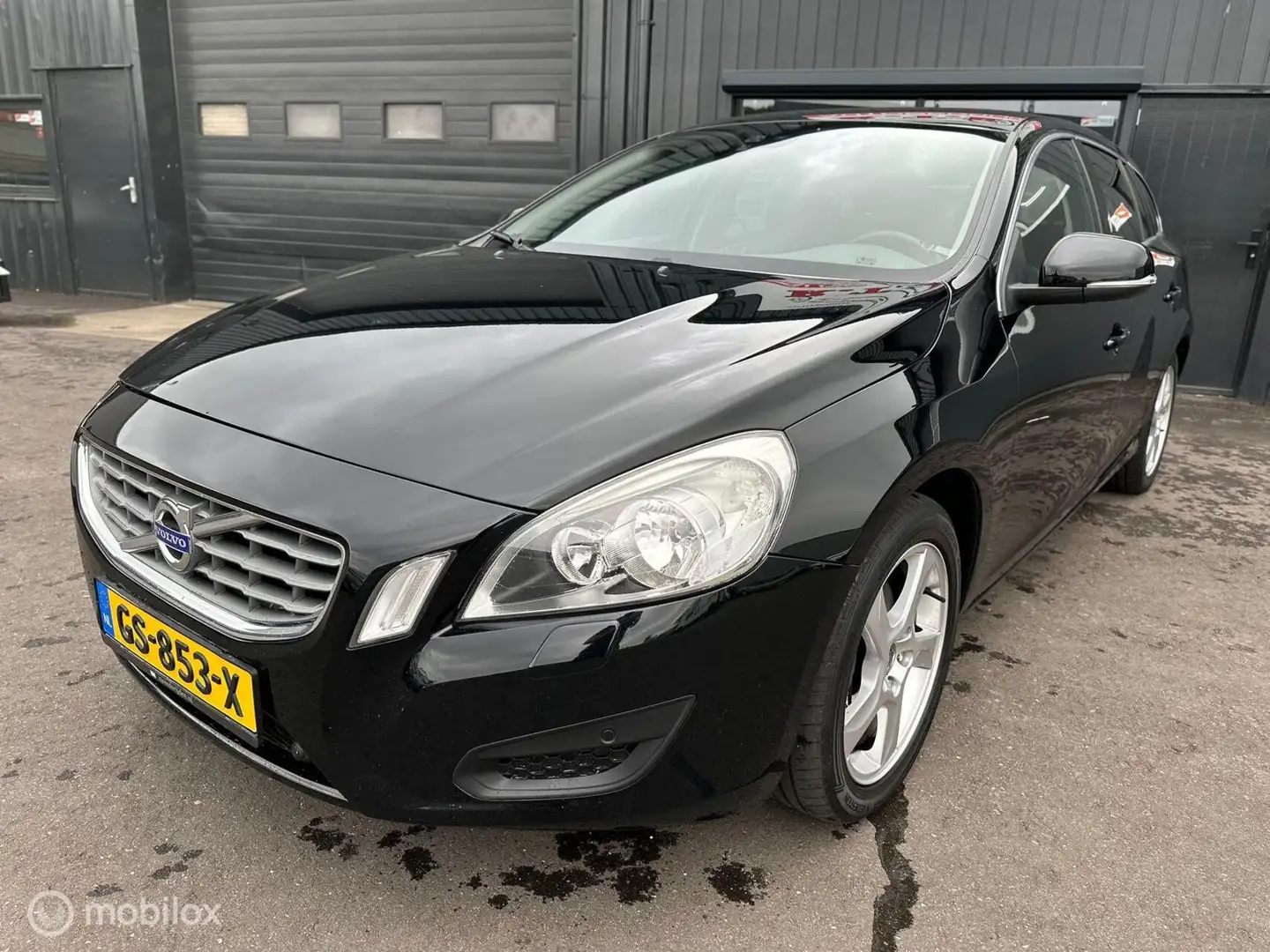 Volvo V60 1.6 T3 R-Design Noir - 2