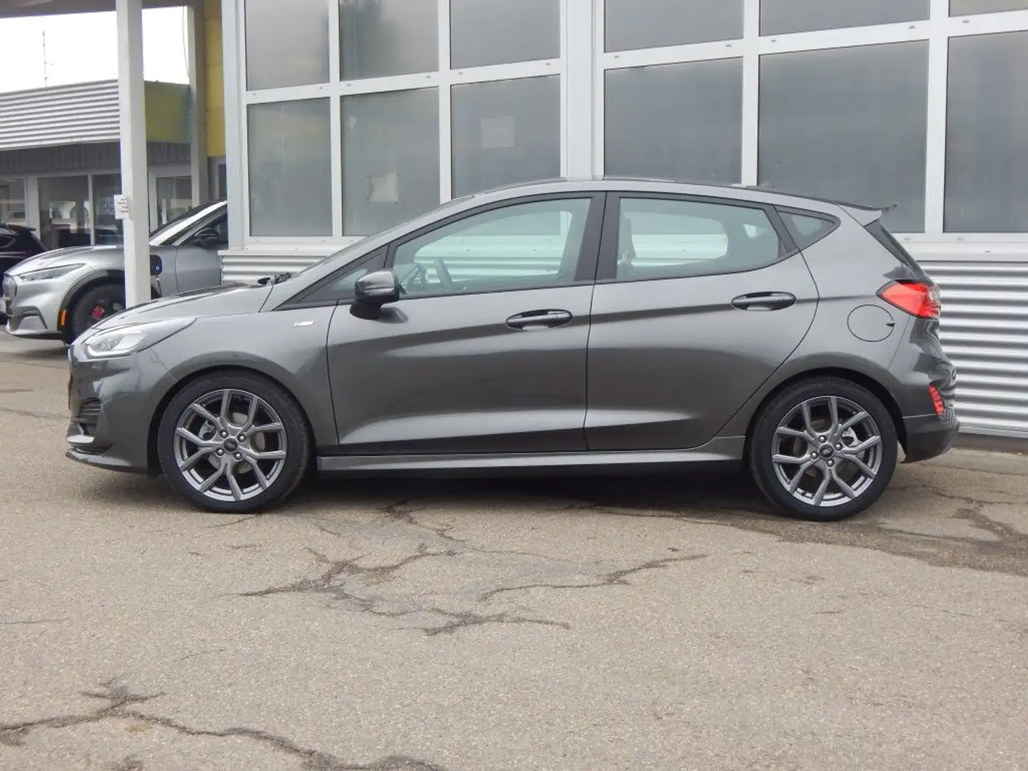 Ford Fiesta 1.0 EcoBoost Hybrid S&S Aut. ST-LINE Grau - 2