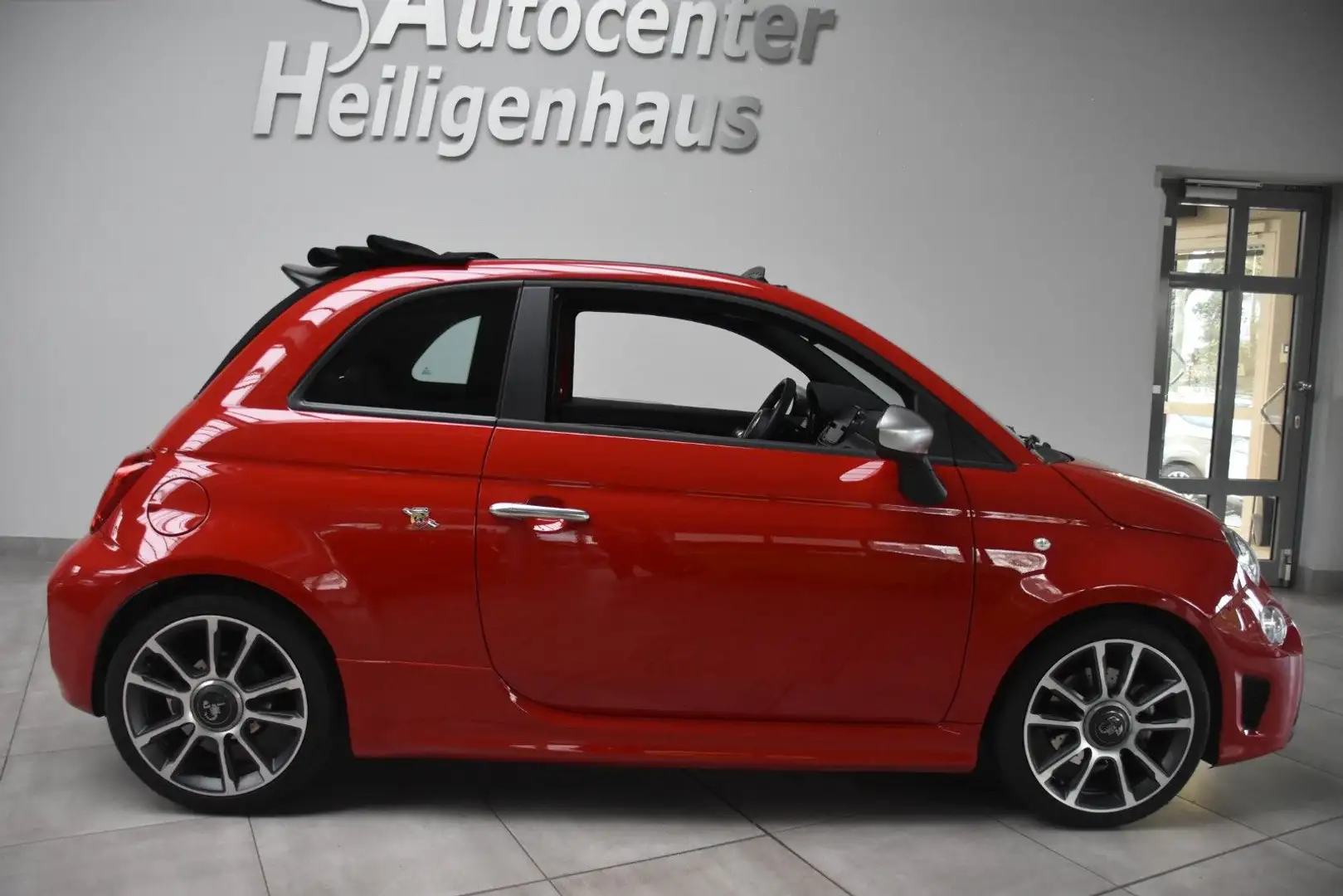 Abarth 595C 595 C Navi Beats Leder Xenon AppConnect PDC Rot - 2