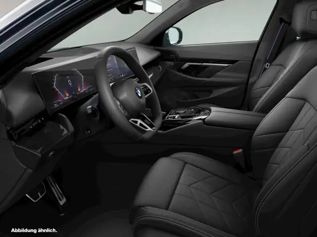 BMW 5 Series view 3