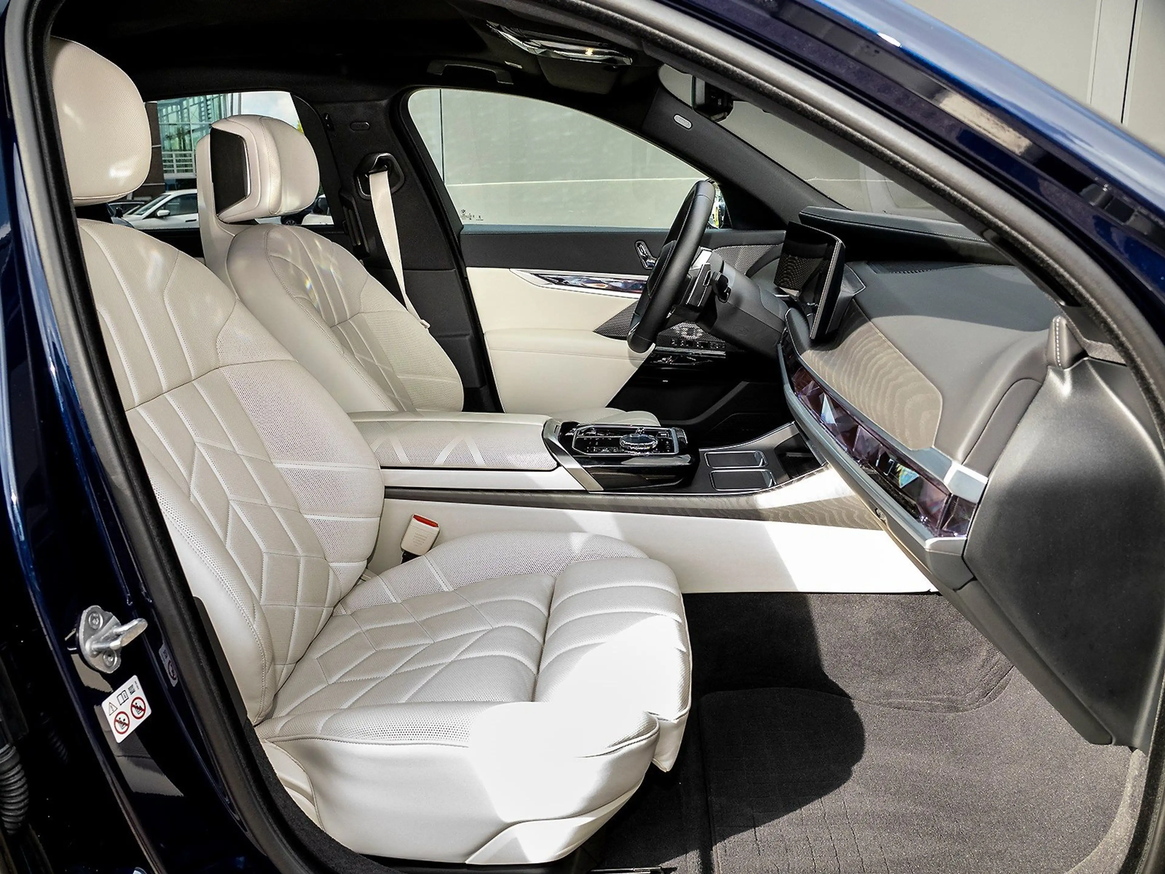 BMW 750 e xDrive Lim. M Sportpaket ACC SkyLounge AHK 360° — photo 5